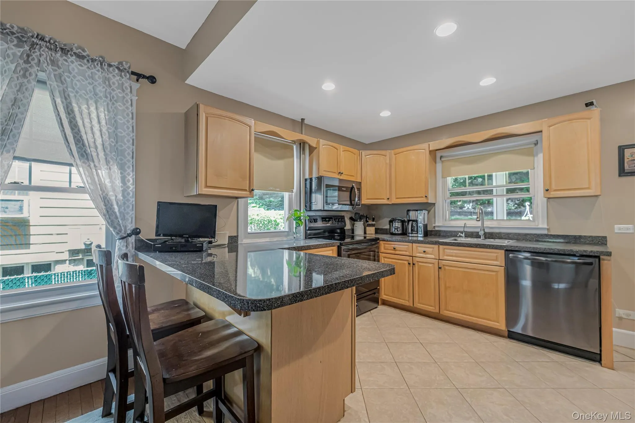 206 Midland Avenue, Eastchester, NY, 3 Bedrooms Bedrooms, 8 Rooms Rooms,1 BathroomBathrooms,Residential,For Rent,Midland,0,1014666 206 Midland Avenue, Eastchester, NY, 3 Bedrooms Bedrooms, 8 Rooms Rooms,1 BathroomBathrooms,Residential,For Rent,Midland,0,1014666