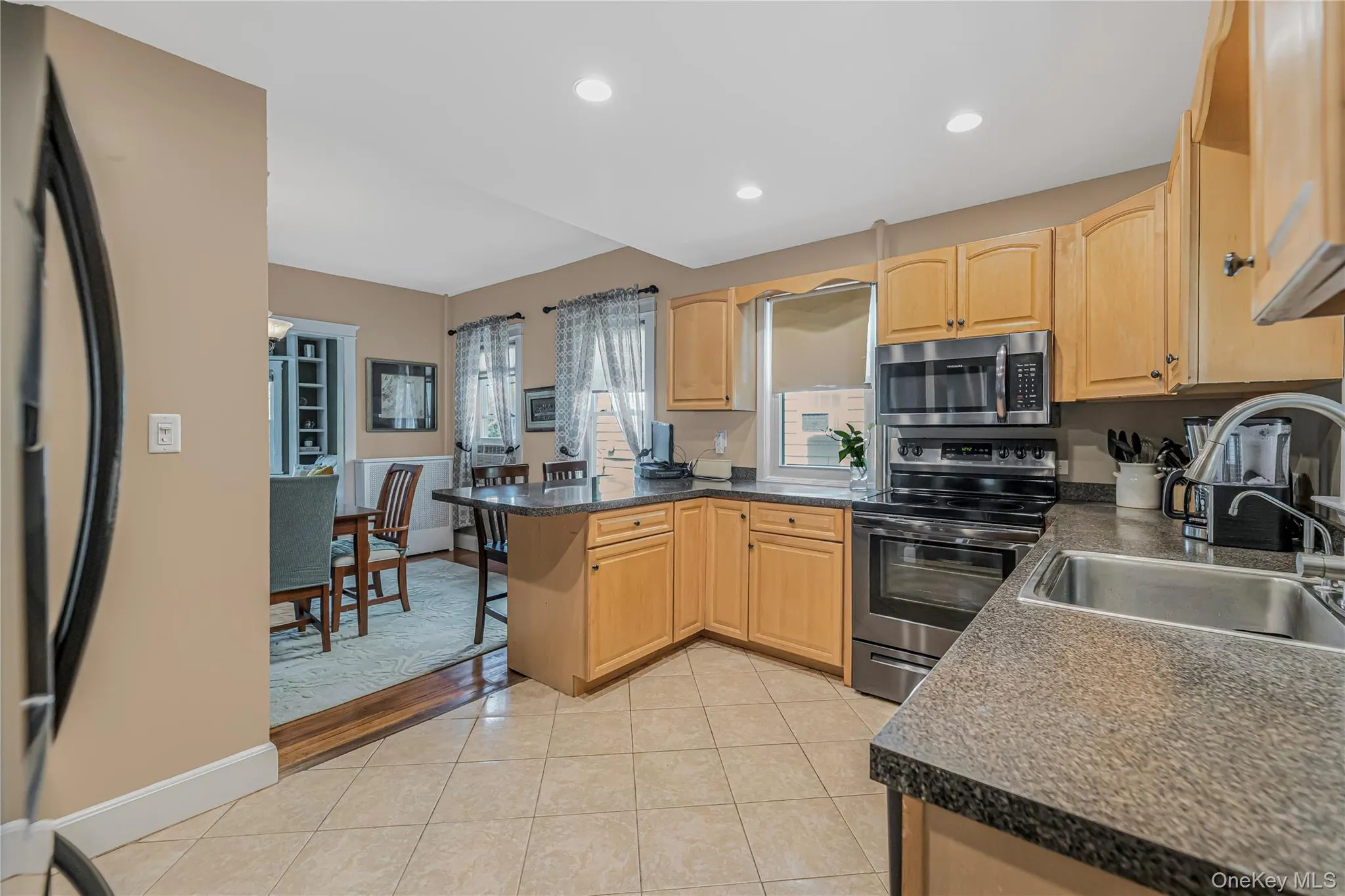 206 Midland Avenue, Eastchester, NY, 3 Bedrooms Bedrooms, 8 Rooms Rooms,1 BathroomBathrooms,Residential,For Rent,Midland,0,1014666 206 Midland Avenue, Eastchester, NY, 3 Bedrooms Bedrooms, 8 Rooms Rooms,1 BathroomBathrooms,Residential,For Rent,Midland,0,1014666