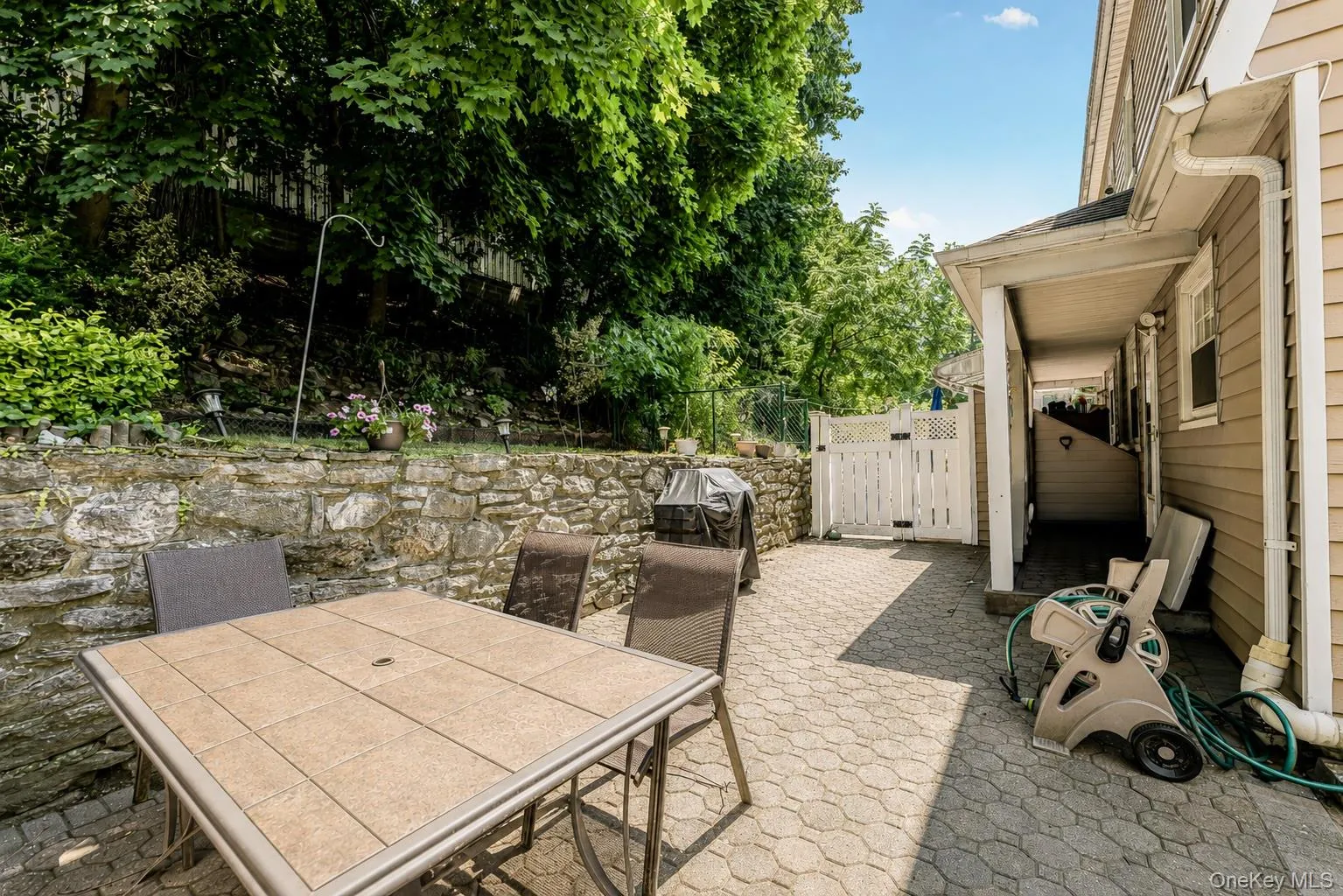 206 Midland Avenue, Eastchester, NY, 3 Bedrooms Bedrooms, 8 Rooms Rooms,1 BathroomBathrooms,Residential,For Rent,Midland,0,1014666 206 Midland Avenue, Eastchester, NY, 3 Bedrooms Bedrooms, 8 Rooms Rooms,1 BathroomBathrooms,Residential,For Rent,Midland,0,1014666