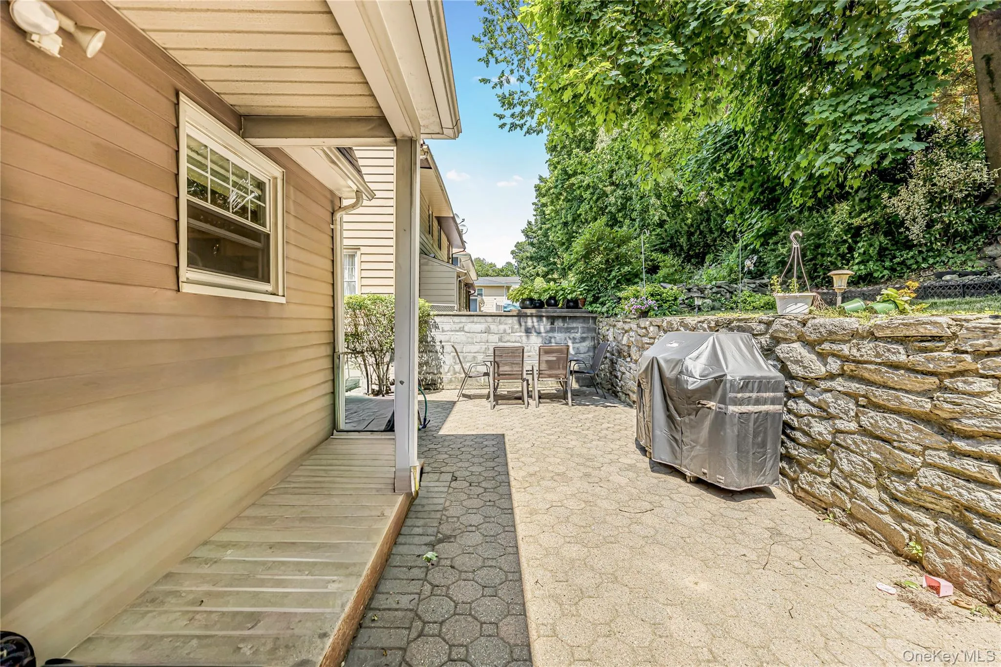 206 Midland Avenue, Eastchester, NY, 3 Bedrooms Bedrooms, 8 Rooms Rooms,1 BathroomBathrooms,Residential,For Rent,Midland,0,1014666 206 Midland Avenue, Eastchester, NY, 3 Bedrooms Bedrooms, 8 Rooms Rooms,1 BathroomBathrooms,Residential,For Rent,Midland,0,1014666