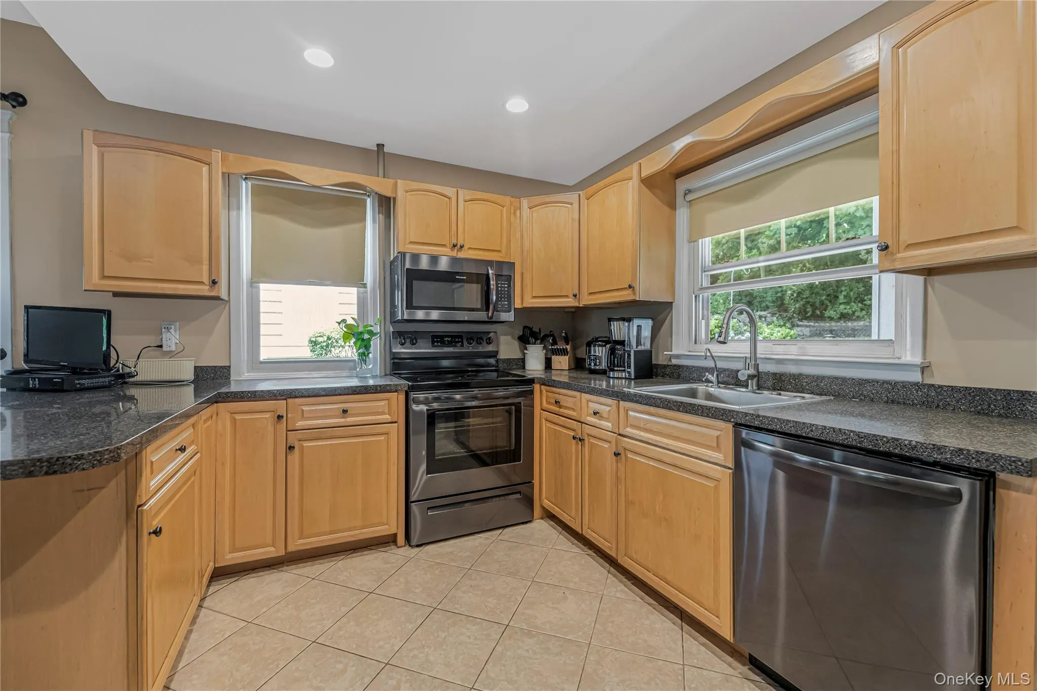 206 Midland Avenue, Eastchester, NY, 3 Bedrooms Bedrooms, 8 Rooms Rooms,1 BathroomBathrooms,Residential,For Rent,Midland,0,1014666 206 Midland Avenue, Eastchester, NY, 3 Bedrooms Bedrooms, 8 Rooms Rooms,1 BathroomBathrooms,Residential,For Rent,Midland,0,1014666