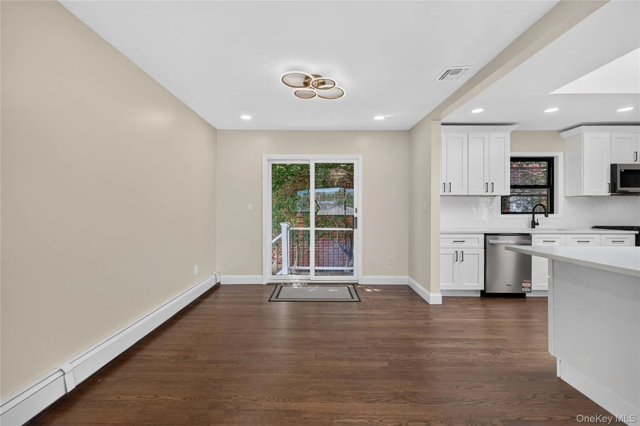 115 Arthur Avenue, Hempstead, NY, 4 Bedrooms Bedrooms, 8 Rooms Rooms,3 BathroomsBathrooms,Residential,For Rent,Arthur,0,1014668 115 Arthur Avenue, Hempstead, NY, 4 Bedrooms Bedrooms, 8 Rooms Rooms,3 BathroomsBathrooms,Residential,For Rent,Arthur,0,1014668