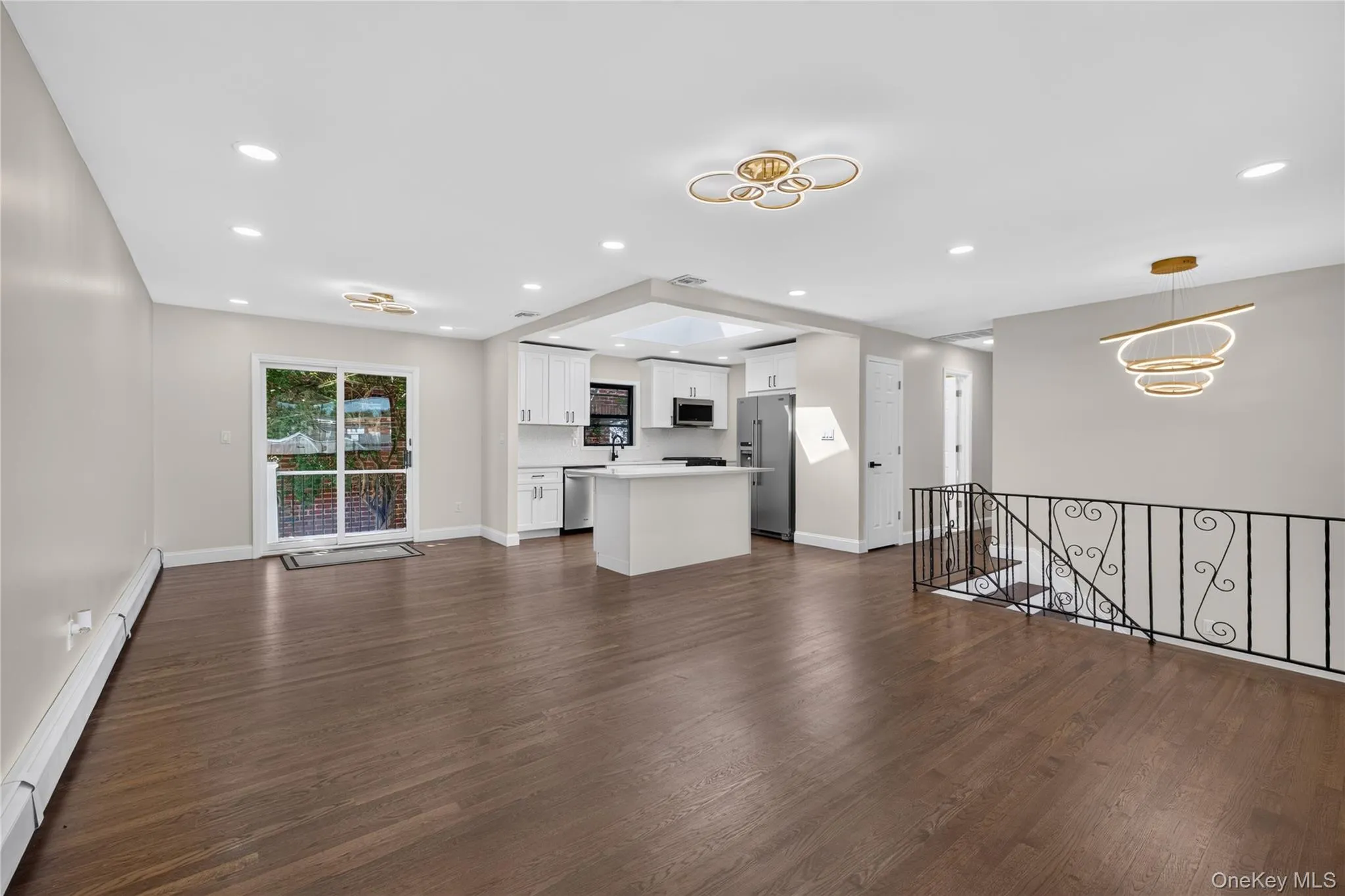 115 Arthur Avenue, Hempstead, NY, 4 Bedrooms Bedrooms, 8 Rooms Rooms,3 BathroomsBathrooms,Residential,For Rent,Arthur,0,1014668 115 Arthur Avenue, Hempstead, NY, 4 Bedrooms Bedrooms, 8 Rooms Rooms,3 BathroomsBathrooms,Residential,For Rent,Arthur,0,1014668