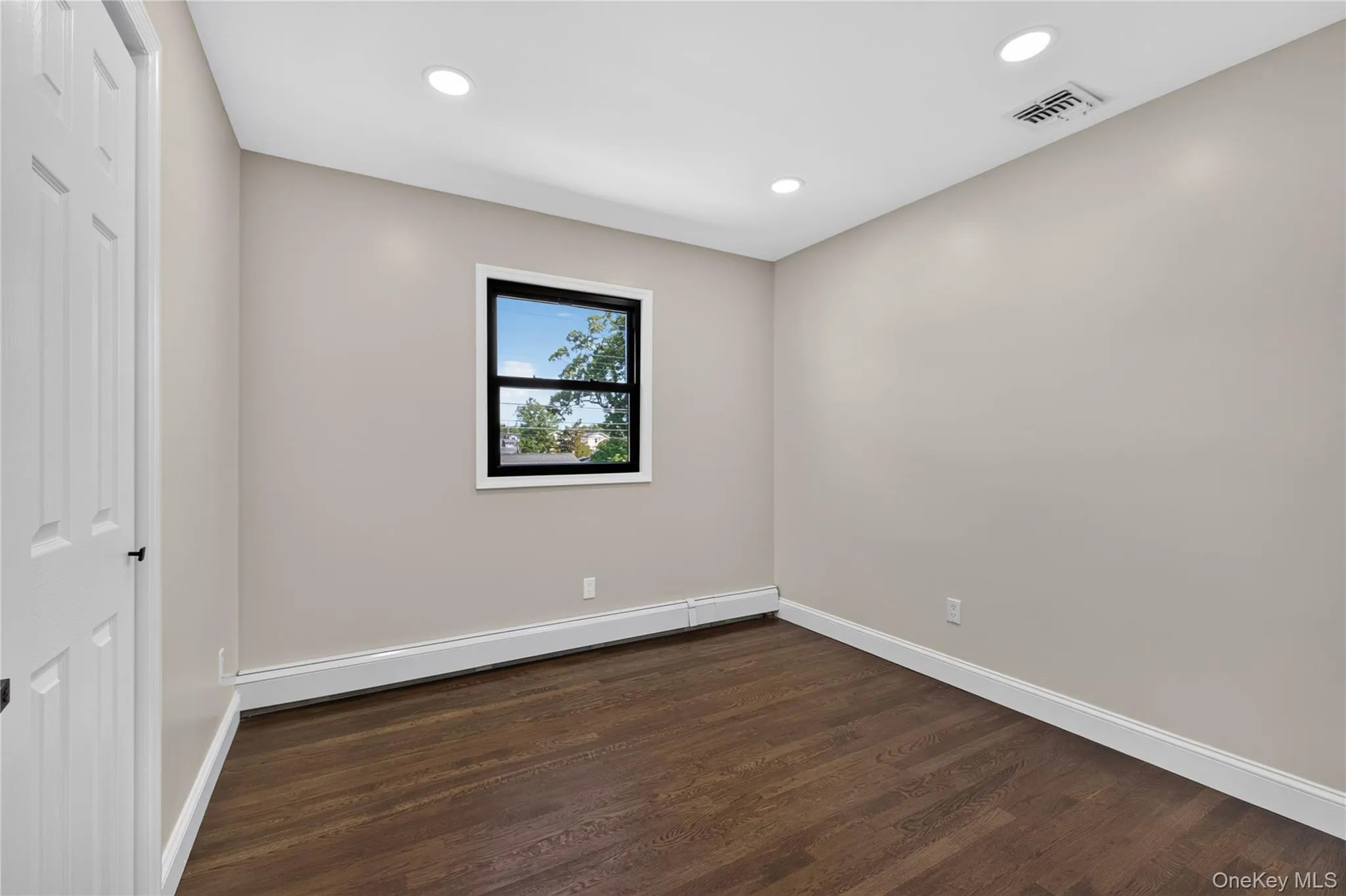 115 Arthur Avenue, Hempstead, NY, 4 Bedrooms Bedrooms, 8 Rooms Rooms,3 BathroomsBathrooms,Residential,For Rent,Arthur,0,1014668 115 Arthur Avenue, Hempstead, NY, 4 Bedrooms Bedrooms, 8 Rooms Rooms,3 BathroomsBathrooms,Residential,For Rent,Arthur,0,1014668