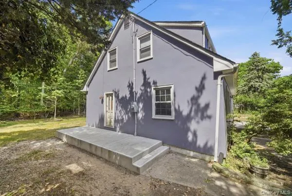 458 N Magee Street, Southampton, New York 11968