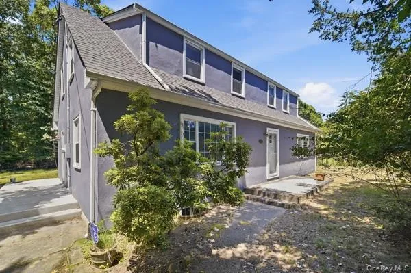 458 N Magee Street, Southampton, New York 11968
