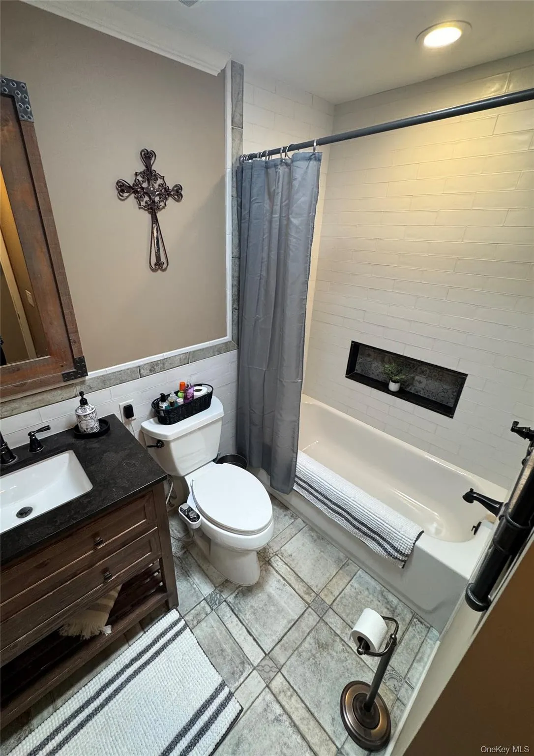 130 Broad Avenue, Orangetown, NY, 3 Bedrooms Bedrooms, 7 Rooms Rooms,2 BathroomsBathrooms,Residential,For Rent,Broad,0,1014681 130 Broad Avenue, Orangetown, NY, 3 Bedrooms Bedrooms, 7 Rooms Rooms,2 BathroomsBathrooms,Residential,For Rent,Broad,0,1014681