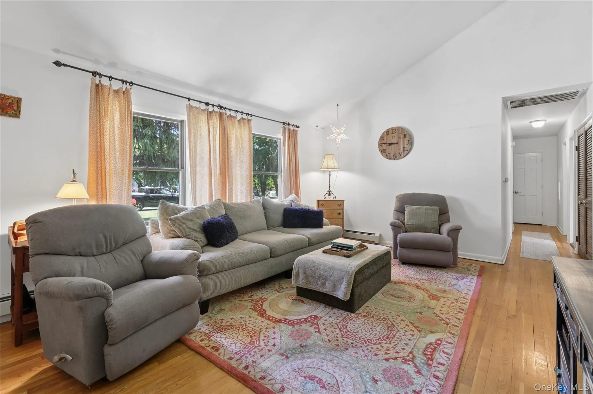 130 Broad Avenue, Orangetown, NY, 3 Bedrooms Bedrooms, 7 Rooms Rooms,2 BathroomsBathrooms,Residential,For Rent,Broad,0,KEY1014681 130 Broad Avenue, Orangetown, NY, 3 Bedrooms Bedrooms, 7 Rooms Rooms,2 BathroomsBathrooms,Residential,For Rent,Broad,0,KEY1014681