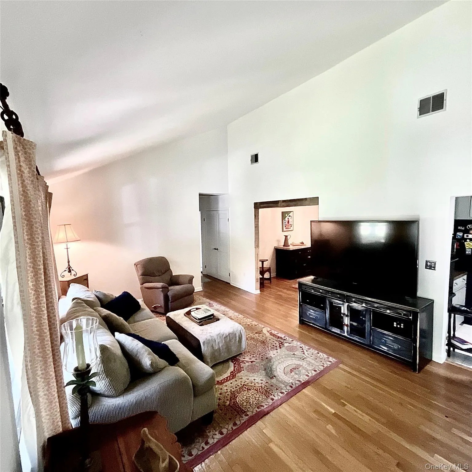 130 Broad Avenue, Orangetown, NY, 3 Bedrooms Bedrooms, 7 Rooms Rooms,2 BathroomsBathrooms,Residential,For Rent,Broad,0,1014681 130 Broad Avenue, Orangetown, NY, 3 Bedrooms Bedrooms, 7 Rooms Rooms,2 BathroomsBathrooms,Residential,For Rent,Broad,0,1014681