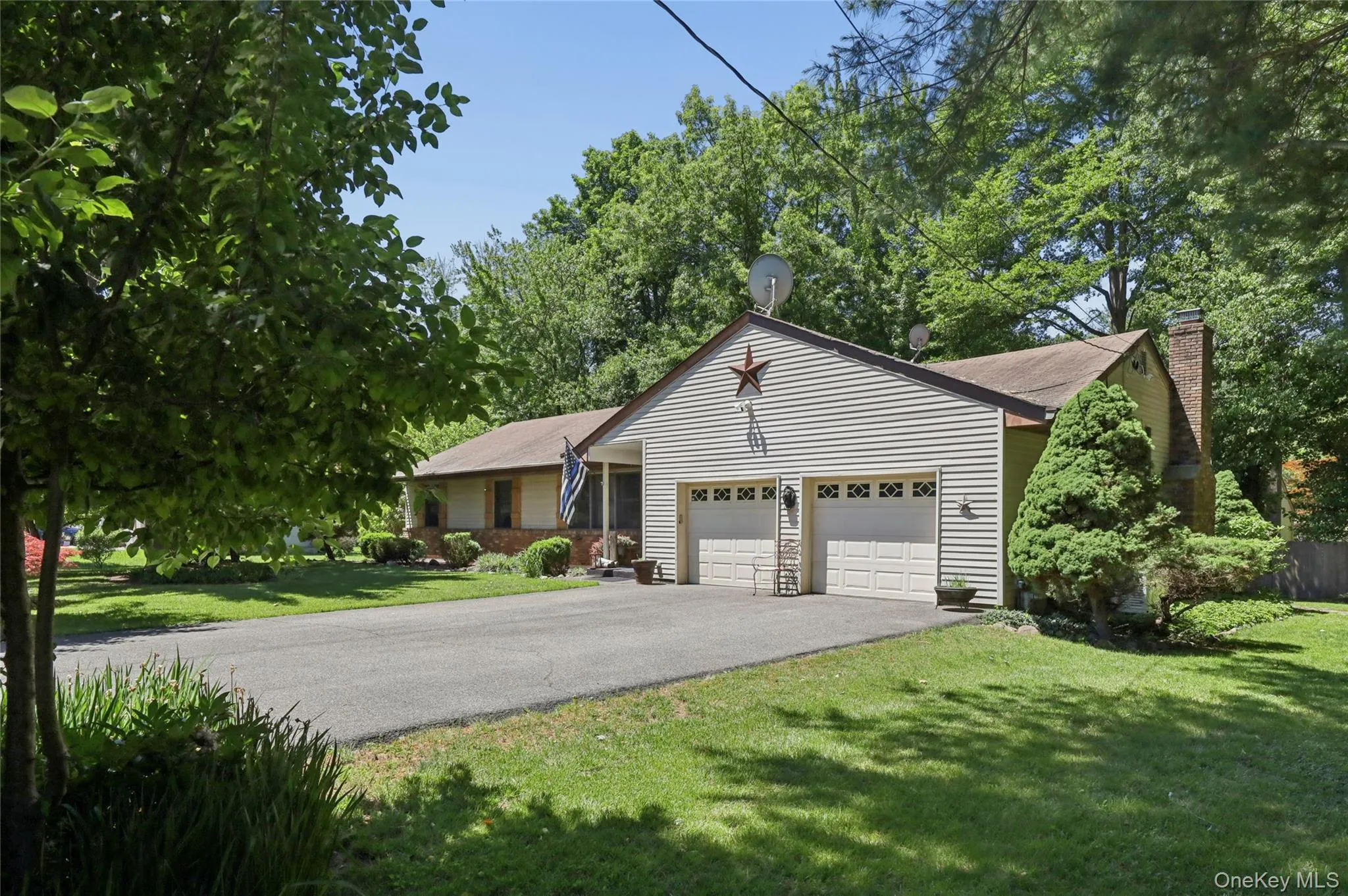 130 Broad Avenue, Orangetown, NY, 3 Bedrooms Bedrooms, 7 Rooms Rooms,2 BathroomsBathrooms,Residential,For Rent,Broad,0,1014681 130 Broad Avenue, Orangetown, NY, 3 Bedrooms Bedrooms, 7 Rooms Rooms,2 BathroomsBathrooms,Residential,For Rent,Broad,0,1014681