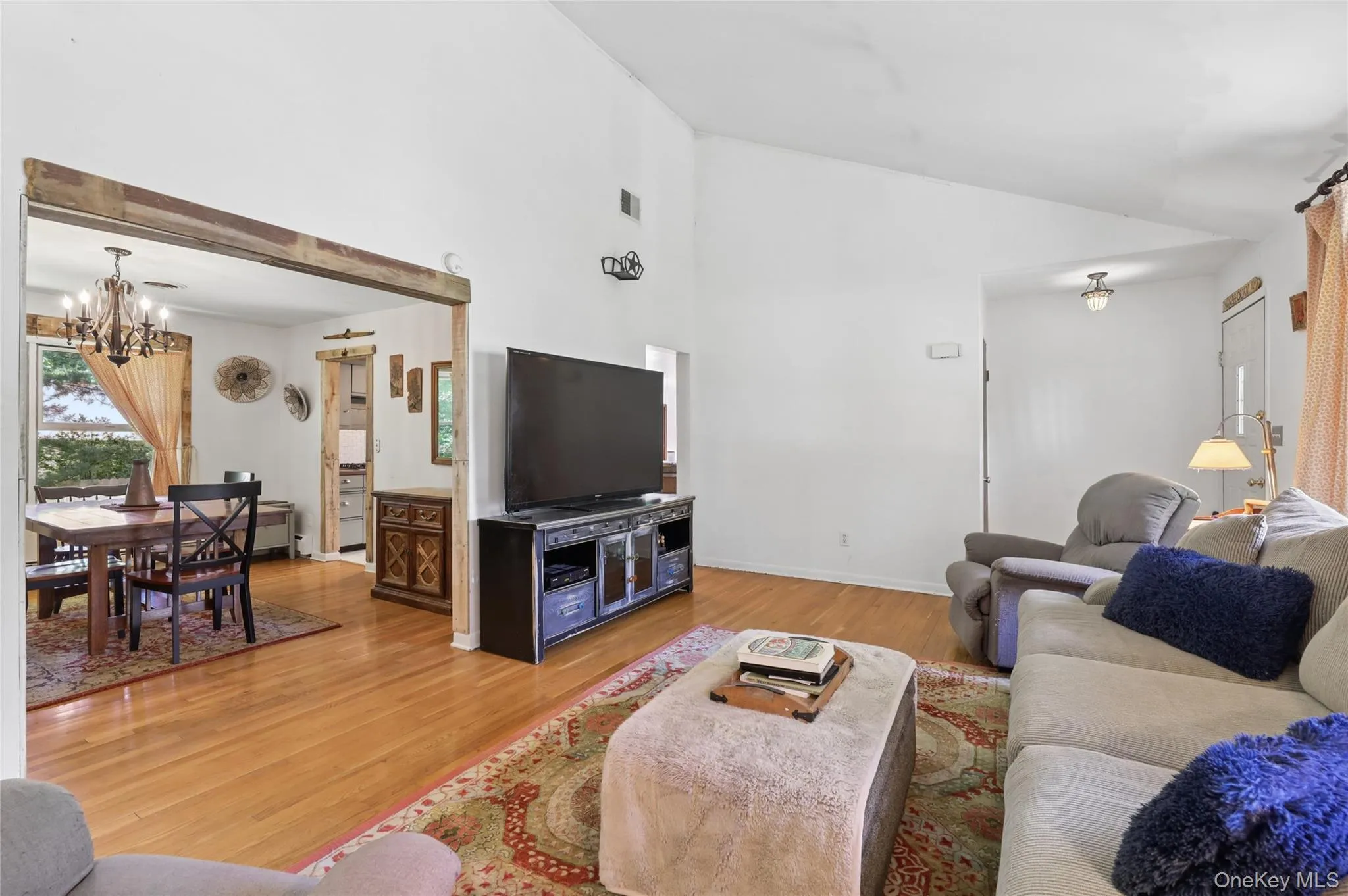 130 Broad Avenue, Orangetown, NY, 3 Bedrooms Bedrooms, 7 Rooms Rooms,2 BathroomsBathrooms,Residential,For Rent,Broad,0,KEY1014681 130 Broad Avenue, Orangetown, NY, 3 Bedrooms Bedrooms, 7 Rooms Rooms,2 BathroomsBathrooms,Residential,For Rent,Broad,0,KEY1014681