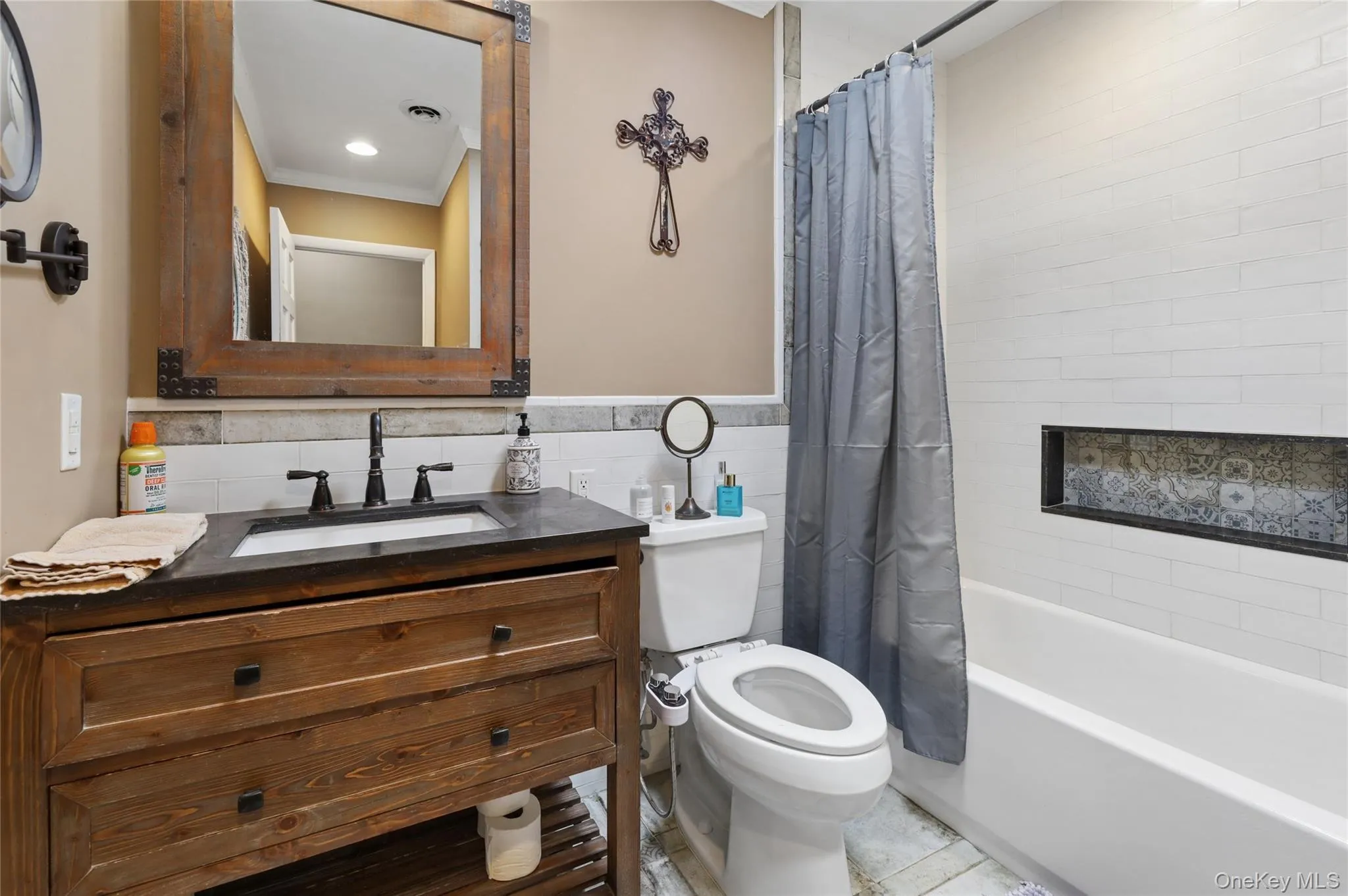 130 Broad Avenue, Orangetown, NY, 3 Bedrooms Bedrooms, 7 Rooms Rooms,2 BathroomsBathrooms,Residential,For Rent,Broad,0,KEY1014681 130 Broad Avenue, Orangetown, NY, 3 Bedrooms Bedrooms, 7 Rooms Rooms,2 BathroomsBathrooms,Residential,For Rent,Broad,0,KEY1014681