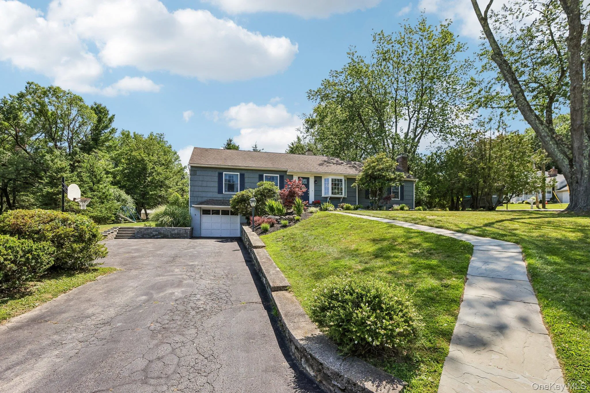 11 Claire Ann Drive, Warwick (town), NY, 3 Bedrooms Bedrooms, 8 Rooms Rooms,1 BathroomBathrooms,Residential,For Rent,Claire Ann,0,1014682 11 Claire Ann Drive, Warwick (town), NY, 3 Bedrooms Bedrooms, 8 Rooms Rooms,1 BathroomBathrooms,Residential,For Rent,Claire Ann,0,1014682