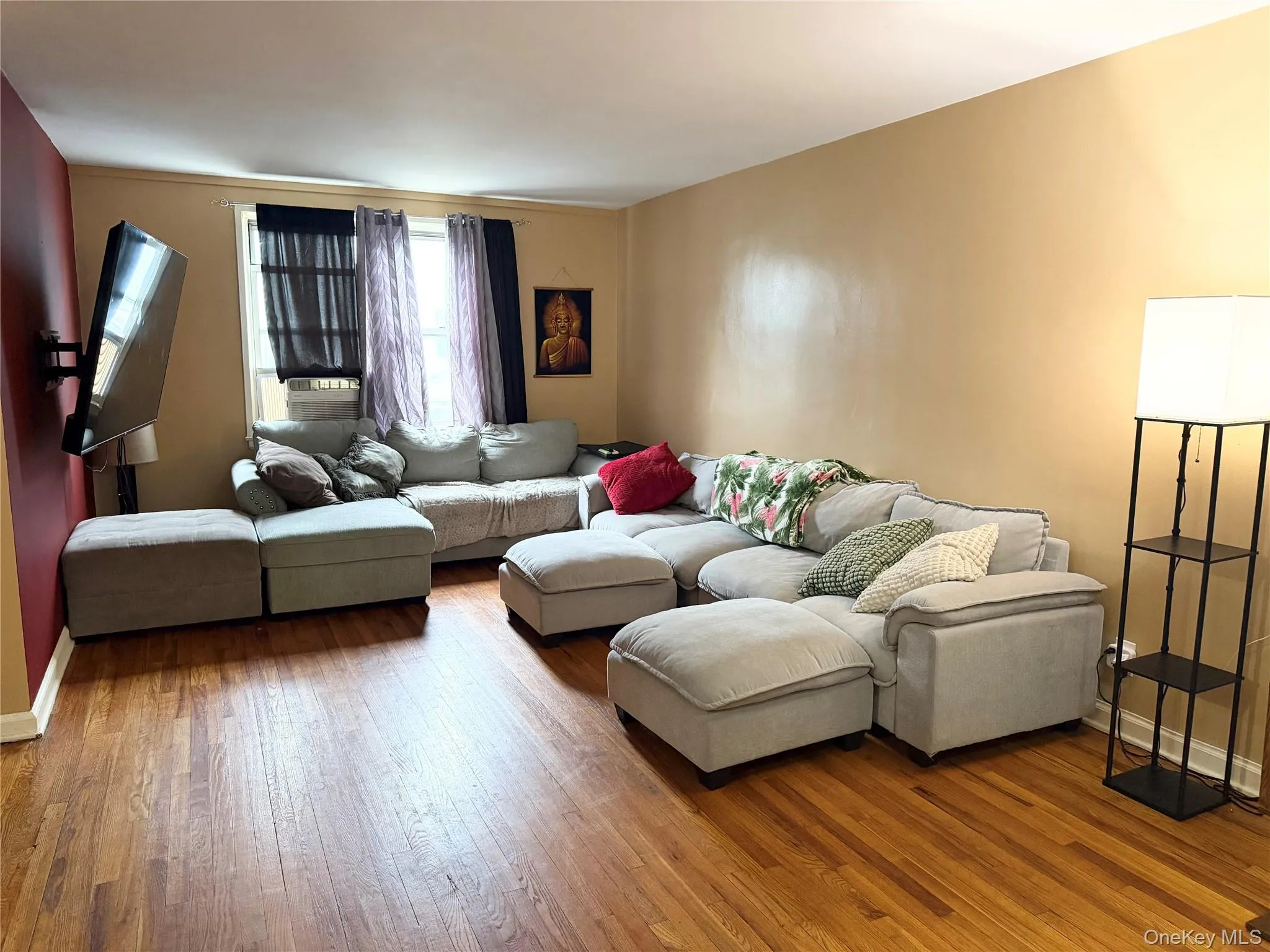 41 Point Street, Yonkers, NY, 2 Bedrooms Bedrooms, 5 Rooms Rooms,1 BathroomBathrooms,Residential,For Rent,Point,0,KEY1014684 41 Point Street, Yonkers, NY, 2 Bedrooms Bedrooms, 5 Rooms Rooms,1 BathroomBathrooms,Residential,For Rent,Point,0,KEY1014684