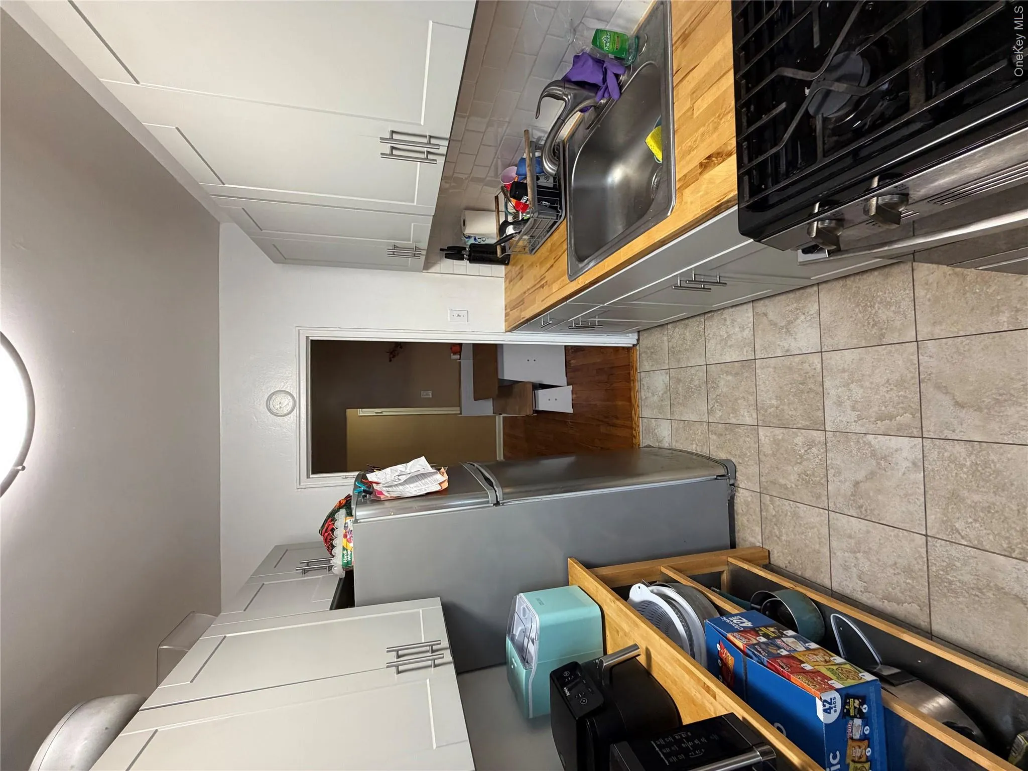 41 Point Street, Yonkers, NY, 2 Bedrooms Bedrooms, 5 Rooms Rooms,1 BathroomBathrooms,Residential,For Rent,Point,0,KEY1014684 41 Point Street, Yonkers, NY, 2 Bedrooms Bedrooms, 5 Rooms Rooms,1 BathroomBathrooms,Residential,For Rent,Point,0,KEY1014684