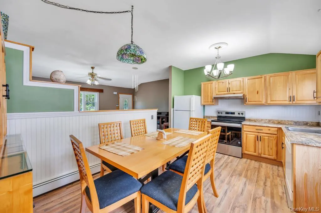 3 Megan Court, Brookhaven, NY, 4 Bedrooms Bedrooms, 7 Rooms Rooms,2 BathroomsBathrooms,Residential,For Rent,Megan,0,KEY1014685 3 Megan Court, Brookhaven, NY, 4 Bedrooms Bedrooms, 7 Rooms Rooms,2 BathroomsBathrooms,Residential,For Rent,Megan,0,KEY1014685