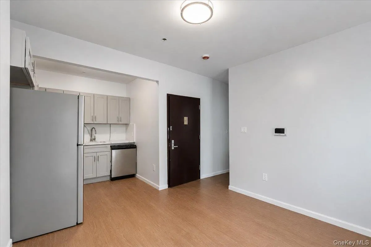 324 Eldert Street, New York, NY, 2 Bedrooms Bedrooms, 4 Rooms Rooms,1 BathroomBathrooms,Residential Lease,For Rent,Eldert,0,1014686 324 Eldert Street, New York, NY, 2 Bedrooms Bedrooms, 4 Rooms Rooms,1 BathroomBathrooms,Residential Lease,For Rent,Eldert,0,1014686