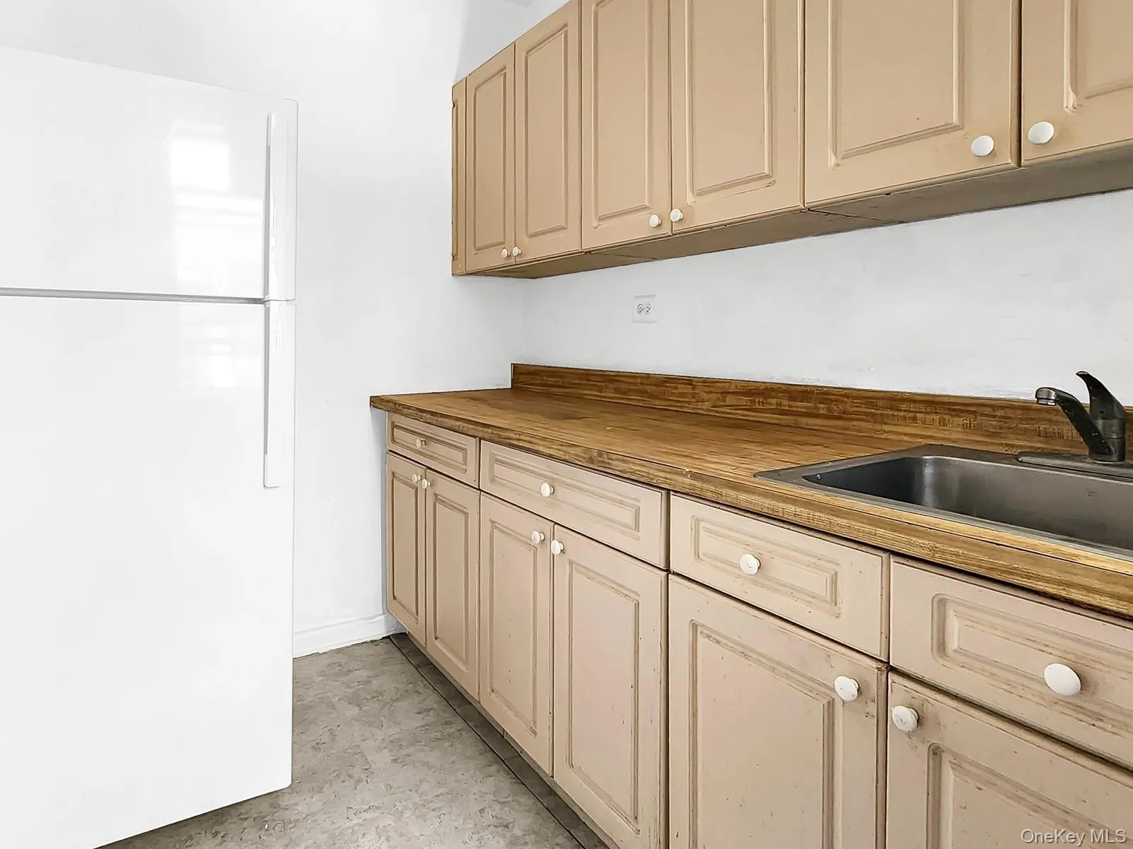 144-46 38th Avenue, New York, NY, 1 Bedroom Bedrooms, 4 Rooms Rooms,1 BathroomBathrooms,Residential,For Rent,38th,0,1014688 144-46 38th Avenue, New York, NY, 1 Bedroom Bedrooms, 4 Rooms Rooms,1 BathroomBathrooms,Residential,For Rent,38th,0,1014688