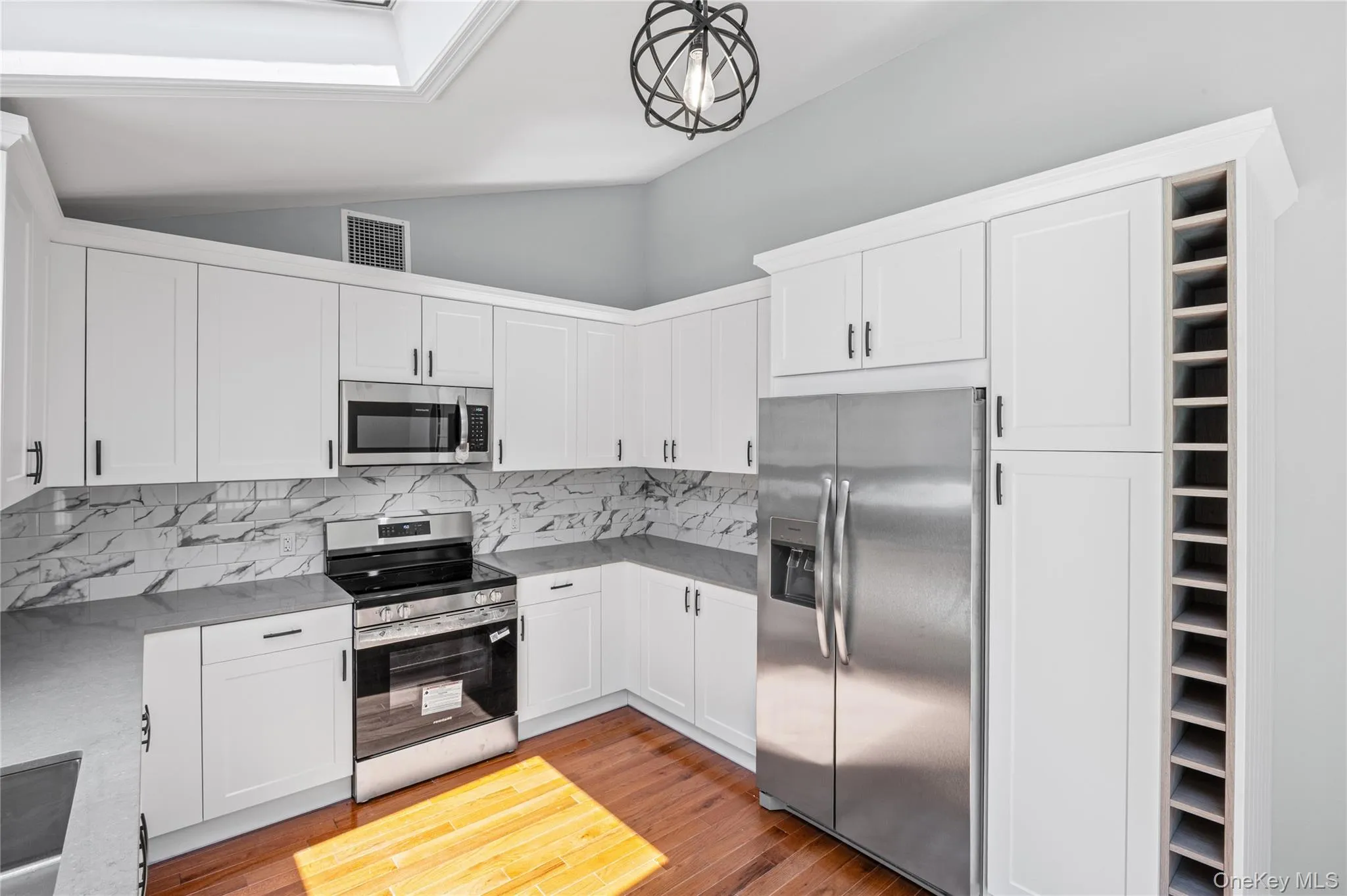 34 John Street, Brookhaven, NY, 4 Bedrooms Bedrooms, 8 Rooms Rooms,3 BathroomsBathrooms,Residential,For Rent,John,0,1014690 34 John Street, Brookhaven, NY, 4 Bedrooms Bedrooms, 8 Rooms Rooms,3 BathroomsBathrooms,Residential,For Rent,John,0,1014690