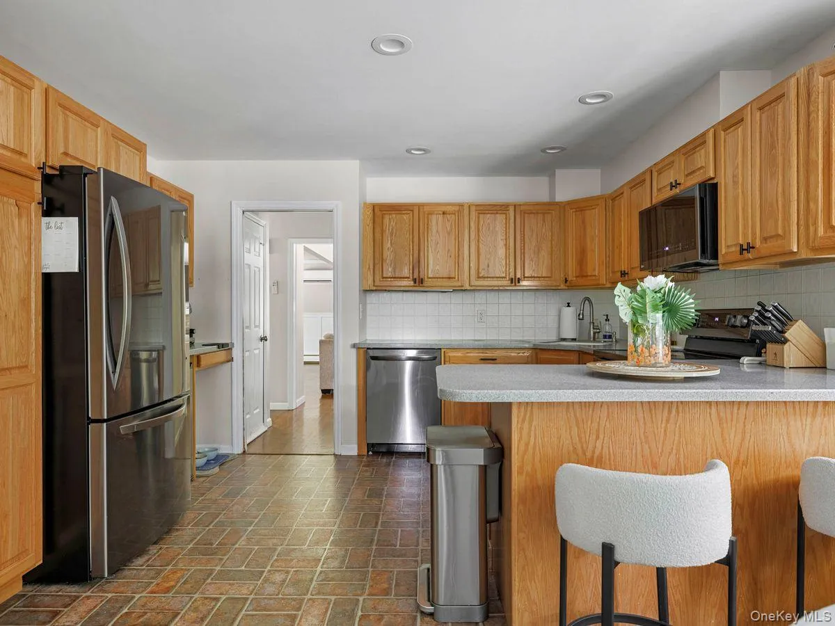 5 Santa Anna Drive, Poughkeepsie, NY, 4 Bedrooms Bedrooms, 7 Rooms Rooms,2 BathroomsBathrooms,Residential,For Rent,Santa Anna,0,1014692 5 Santa Anna Drive, Poughkeepsie, NY, 4 Bedrooms Bedrooms, 7 Rooms Rooms,2 BathroomsBathrooms,Residential,For Rent,Santa Anna,0,1014692