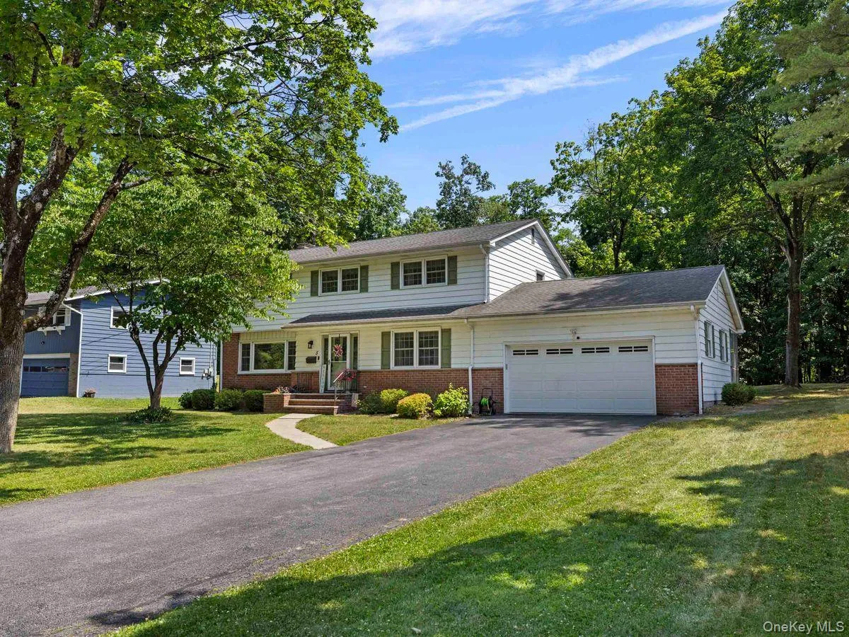 5 Santa Anna Drive, Poughkeepsie, NY, 4 Bedrooms Bedrooms, 7 Rooms Rooms,2 BathroomsBathrooms,Residential,For Rent,Santa Anna,0,1014692 5 Santa Anna Drive, Poughkeepsie, NY, 4 Bedrooms Bedrooms, 7 Rooms Rooms,2 BathroomsBathrooms,Residential,For Rent,Santa Anna,0,1014692