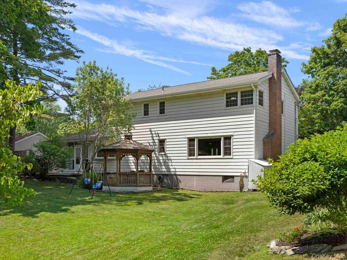 5 Santa Anna Drive, Poughkeepsie, NY, 4 Bedrooms Bedrooms, 7 Rooms Rooms,2 BathroomsBathrooms,Residential,For Rent,Santa Anna,0,1014692 5 Santa Anna Drive, Poughkeepsie, NY, 4 Bedrooms Bedrooms, 7 Rooms Rooms,2 BathroomsBathrooms,Residential,For Rent,Santa Anna,0,1014692