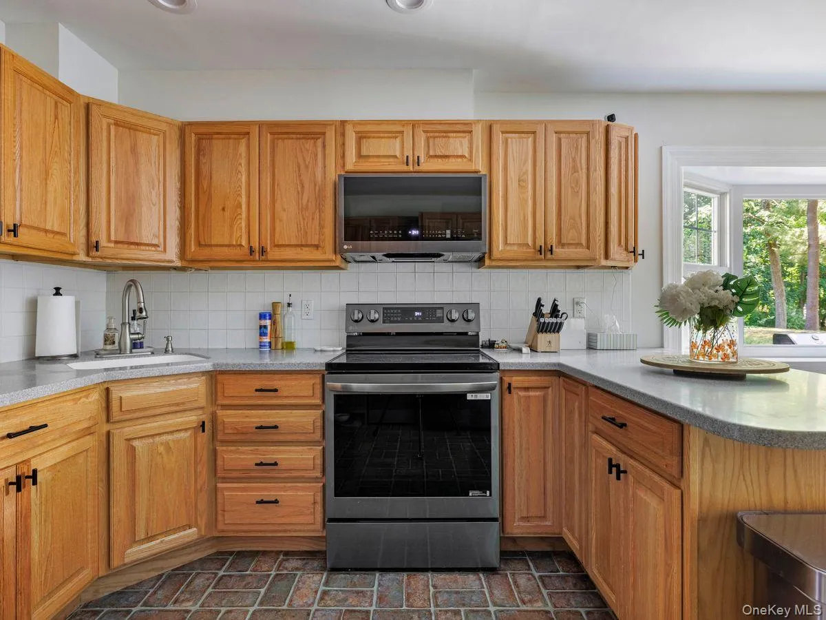 5 Santa Anna Drive, Poughkeepsie, NY, 4 Bedrooms Bedrooms, 7 Rooms Rooms,2 BathroomsBathrooms,Residential,For Rent,Santa Anna,0,1014692 5 Santa Anna Drive, Poughkeepsie, NY, 4 Bedrooms Bedrooms, 7 Rooms Rooms,2 BathroomsBathrooms,Residential,For Rent,Santa Anna,0,1014692