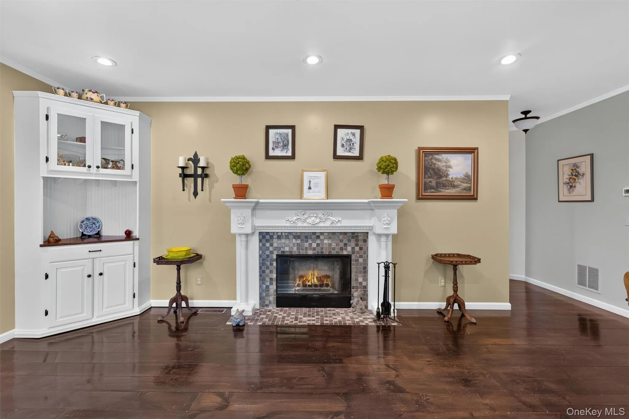 Livingroom with fireplace Livingroom with fireplace