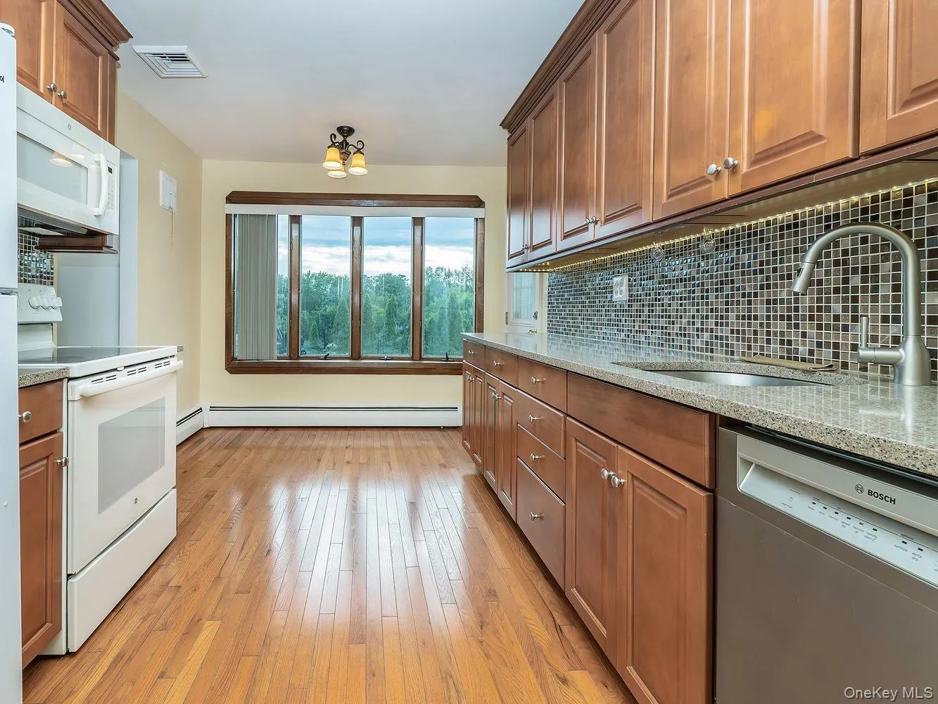 7 plainview Road, Oyster Bay, NY, 3 Bedrooms Bedrooms, 7 Rooms Rooms,2 BathroomsBathrooms,Residential Lease,For Rent,plainview,0,1014698 7 plainview Road, Oyster Bay, NY, 3 Bedrooms Bedrooms, 7 Rooms Rooms,2 BathroomsBathrooms,Residential Lease,For Rent,plainview,0,1014698