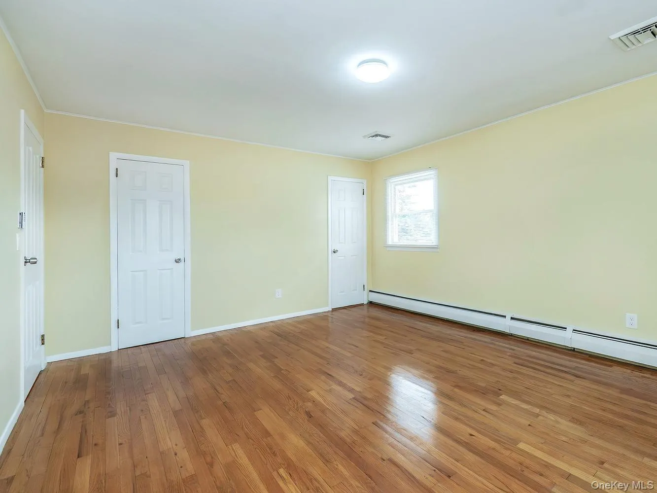 7 plainview Road, Oyster Bay, NY, 3 Bedrooms Bedrooms, 7 Rooms Rooms,2 BathroomsBathrooms,Residential Lease,For Rent,plainview,0,1014698 7 plainview Road, Oyster Bay, NY, 3 Bedrooms Bedrooms, 7 Rooms Rooms,2 BathroomsBathrooms,Residential Lease,For Rent,plainview,0,1014698