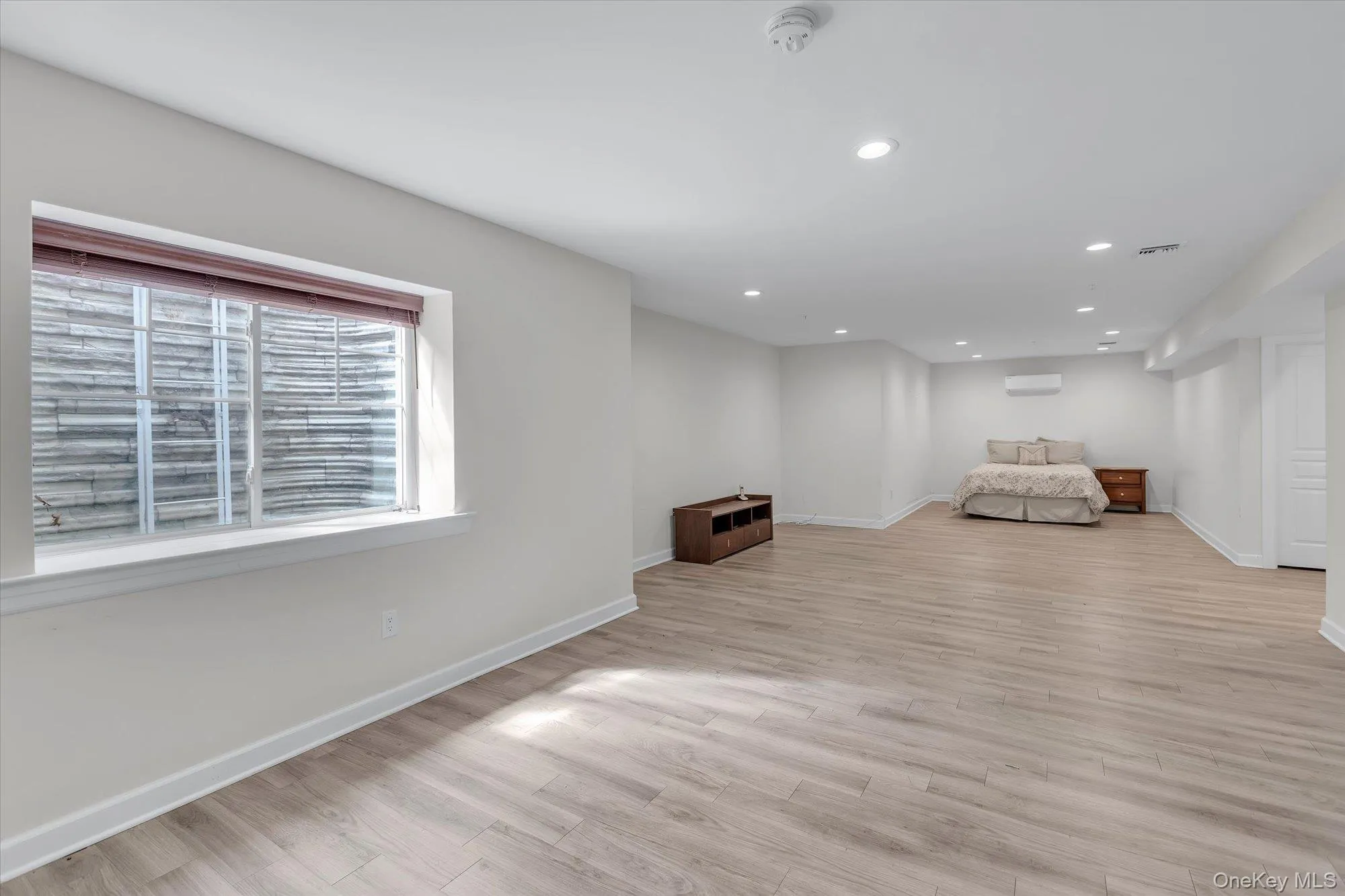 35 Winter Place, Huntington, NY, 2 Bedrooms Bedrooms, 5 Rooms Rooms,2 BathroomsBathrooms,Residential,For Rent,Winter,0,1014699 35 Winter Place, Huntington, NY, 2 Bedrooms Bedrooms, 5 Rooms Rooms,2 BathroomsBathrooms,Residential,For Rent,Winter,0,1014699