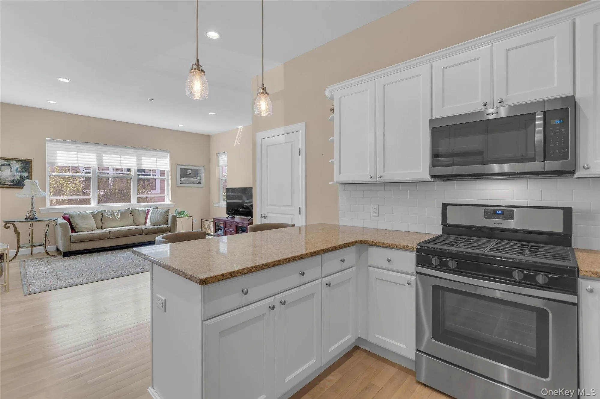 35 Winter Place, Huntington, NY, 2 Bedrooms Bedrooms, 5 Rooms Rooms,2 BathroomsBathrooms,Residential,For Rent,Winter,0,1014699 35 Winter Place, Huntington, NY, 2 Bedrooms Bedrooms, 5 Rooms Rooms,2 BathroomsBathrooms,Residential,For Rent,Winter,0,1014699