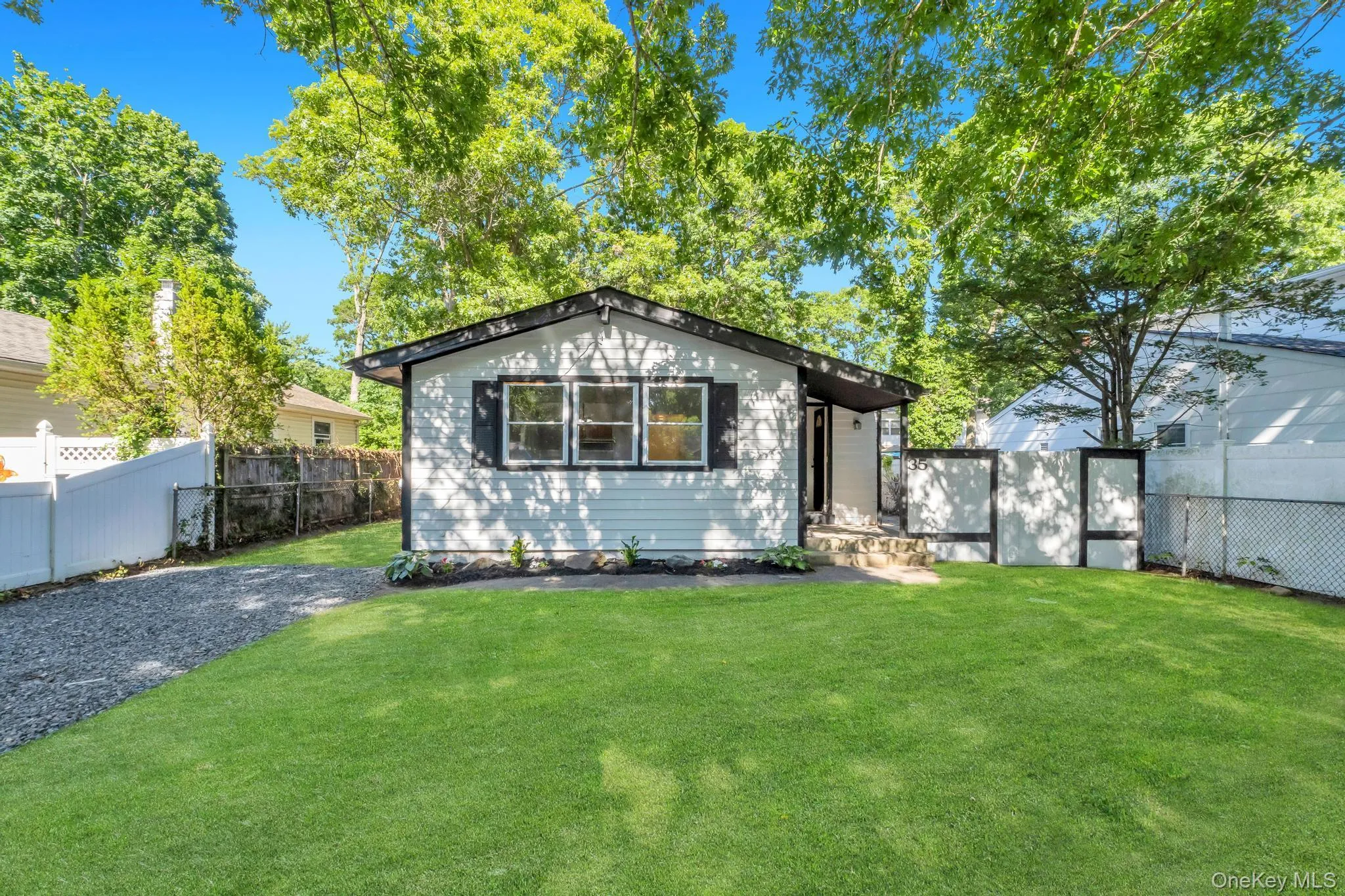 35 Terry Drive, Brookhaven, NY, 3 Bedrooms Bedrooms, 5 Rooms Rooms,1 BathroomBathrooms,Residential,For Rent,Terry,0,1014703 35 Terry Drive, Brookhaven, NY, 3 Bedrooms Bedrooms, 5 Rooms Rooms,1 BathroomBathrooms,Residential,For Rent,Terry,0,1014703