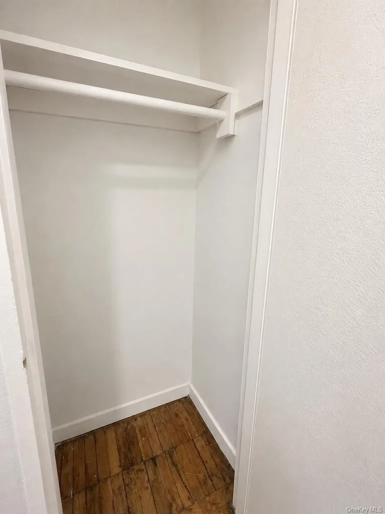 209-10 41st Avenue, New York, NY, 3 Rooms Rooms,1 BathroomBathrooms,Residential,For Rent,41st,0,1014704 209-10 41st Avenue, New York, NY, 3 Rooms Rooms,1 BathroomBathrooms,Residential,For Rent,41st,0,1014704