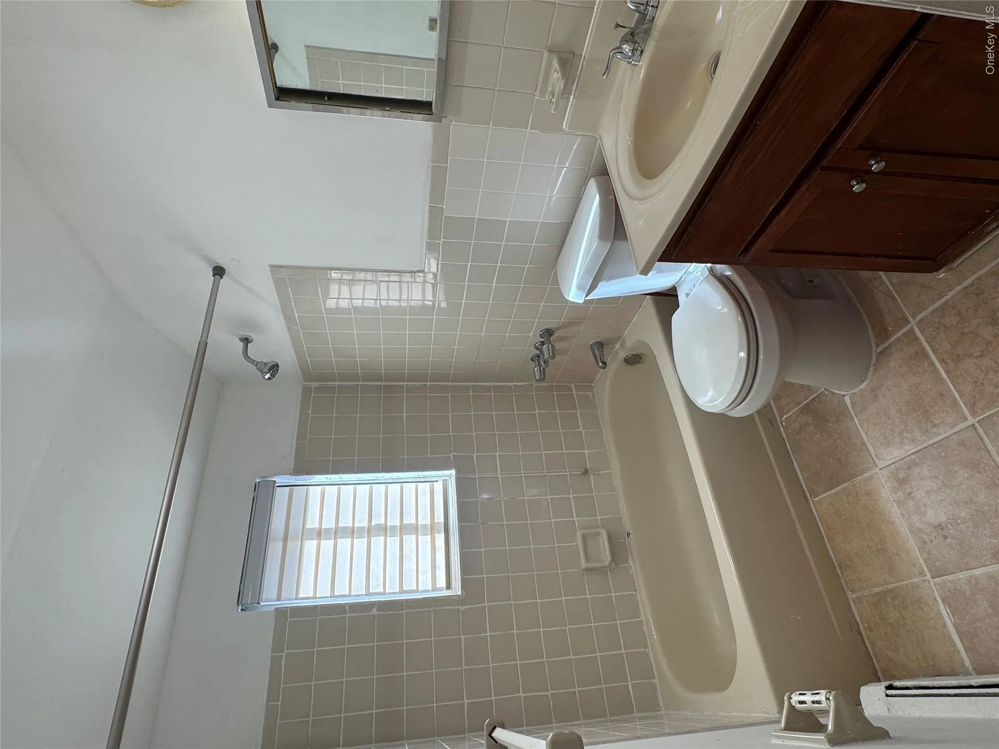 17912 145th Avenue, New York, NY, 3 Bedrooms Bedrooms, 6 Rooms Rooms,1 BathroomBathrooms,Residential Lease,For Rent,145th,0,1014705 17912 145th Avenue, New York, NY, 3 Bedrooms Bedrooms, 6 Rooms Rooms,1 BathroomBathrooms,Residential Lease,For Rent,145th,0,1014705