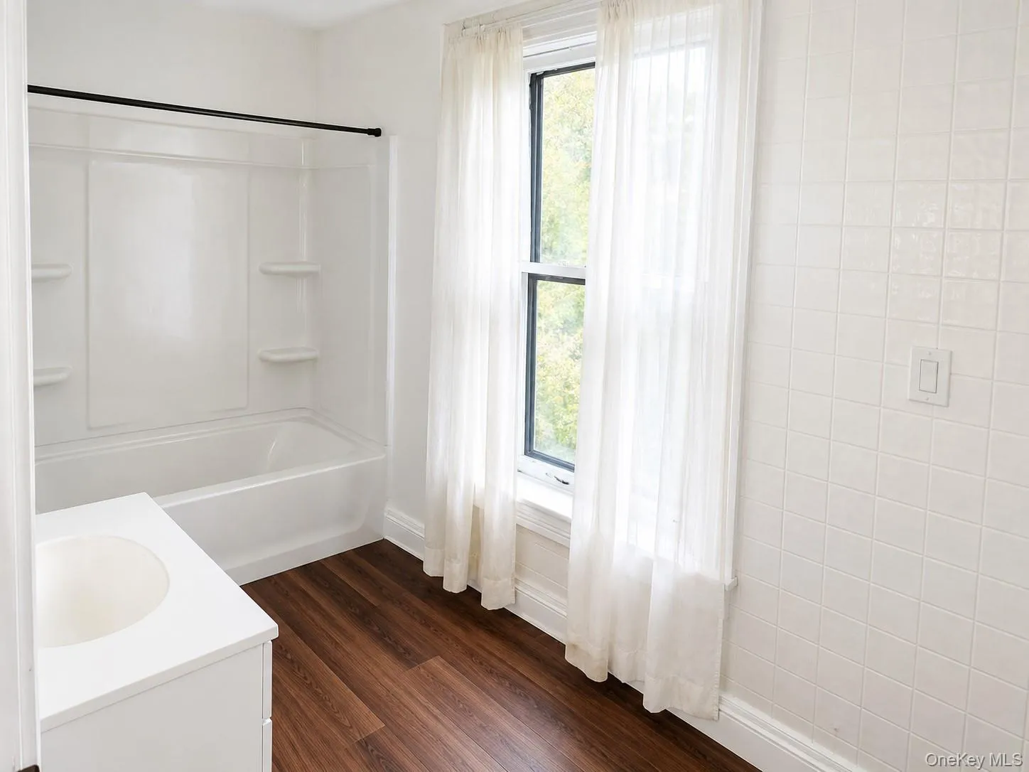 115 Vineyard Avenue, Lloyd, NY, 2 Bedrooms Bedrooms, 5 Rooms Rooms,1 BathroomBathrooms,Residential Lease,For Rent,Vineyard,0,1014706 115 Vineyard Avenue, Lloyd, NY, 2 Bedrooms Bedrooms, 5 Rooms Rooms,1 BathroomBathrooms,Residential Lease,For Rent,Vineyard,0,1014706