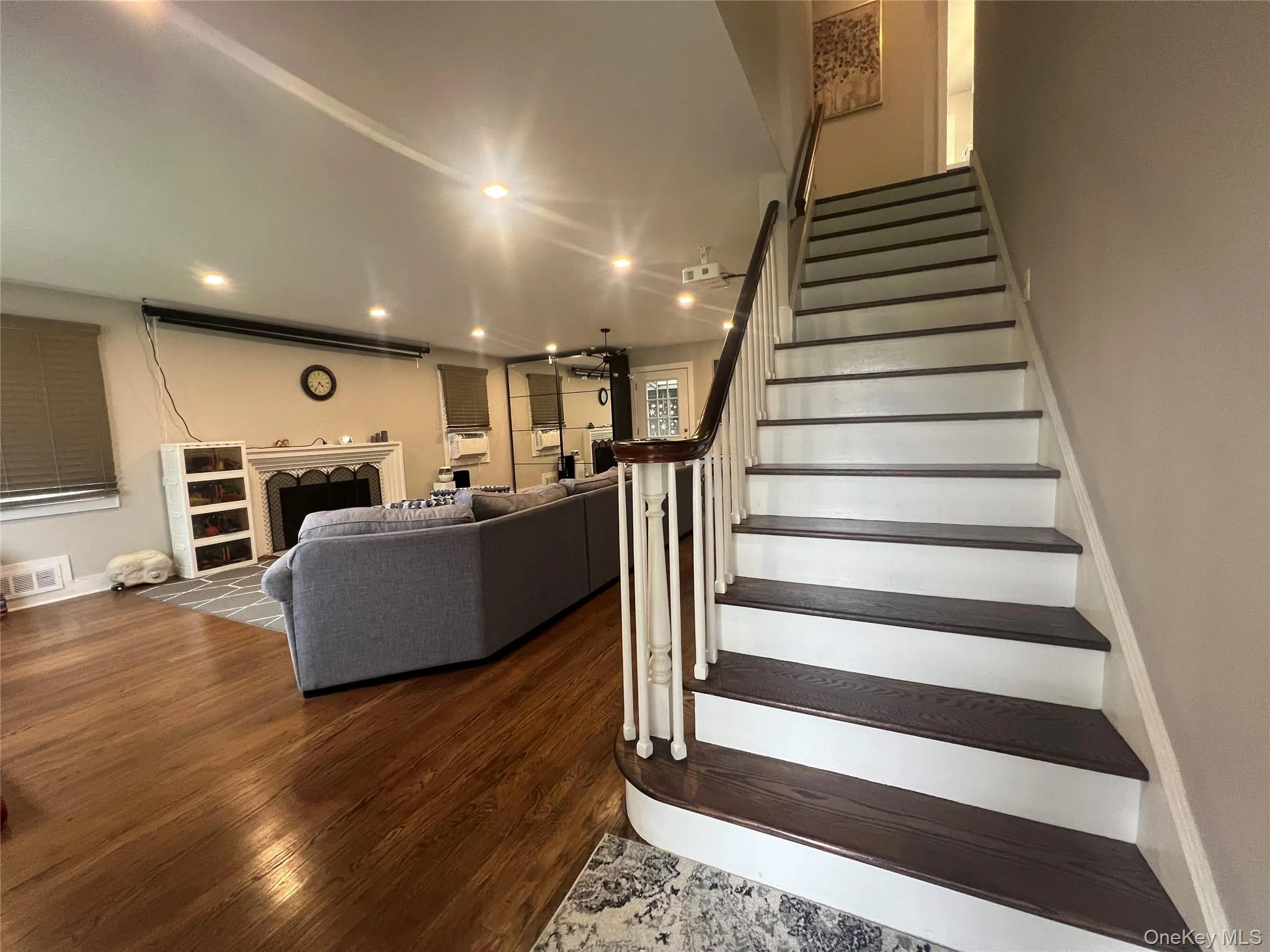 186 Wilson Avenue, North Hempstead, NY, 4 Bedrooms Bedrooms, 8 Rooms Rooms,1 BathroomBathrooms,Residential Lease,For Rent,Wilson,0,1014707 186 Wilson Avenue, North Hempstead, NY, 4 Bedrooms Bedrooms, 8 Rooms Rooms,1 BathroomBathrooms,Residential Lease,For Rent,Wilson,0,1014707