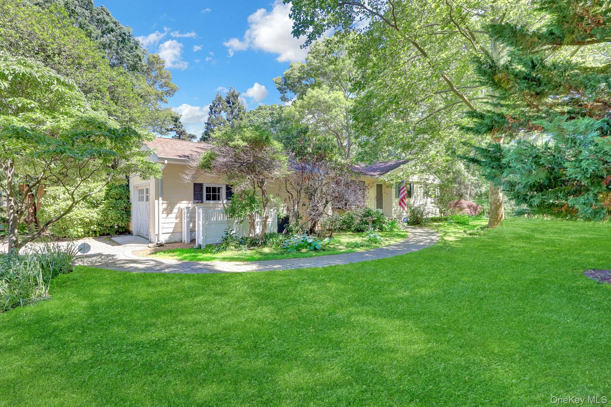 201 Miller Place Road, Brookhaven, NY, 3 Bedrooms Bedrooms, 8 Rooms Rooms,1 BathroomBathrooms,Residential,For Rent,Miller Place,0,1014719 201 Miller Place Road, Brookhaven, NY, 3 Bedrooms Bedrooms, 8 Rooms Rooms,1 BathroomBathrooms,Residential,For Rent,Miller Place,0,1014719