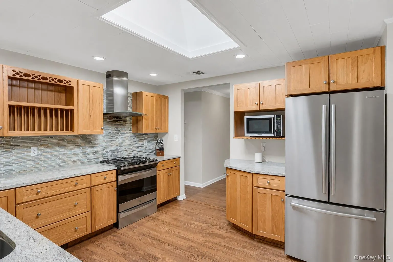 201 Miller Place Road, Brookhaven, NY, 3 Bedrooms Bedrooms, 8 Rooms Rooms,1 BathroomBathrooms,Residential,For Rent,Miller Place,0,KEY1014719 201 Miller Place Road, Brookhaven, NY, 3 Bedrooms Bedrooms, 8 Rooms Rooms,1 BathroomBathrooms,Residential,For Rent,Miller Place,0,KEY1014719