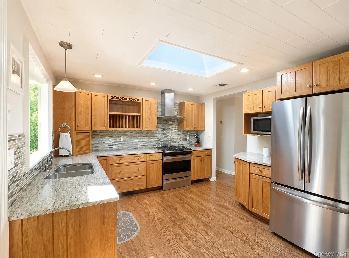 201 Miller Place Road, Brookhaven, NY, 3 Bedrooms Bedrooms, 8 Rooms Rooms,1 BathroomBathrooms,Residential,For Rent,Miller Place,0,1014719 201 Miller Place Road, Brookhaven, NY, 3 Bedrooms Bedrooms, 8 Rooms Rooms,1 BathroomBathrooms,Residential,For Rent,Miller Place,0,1014719