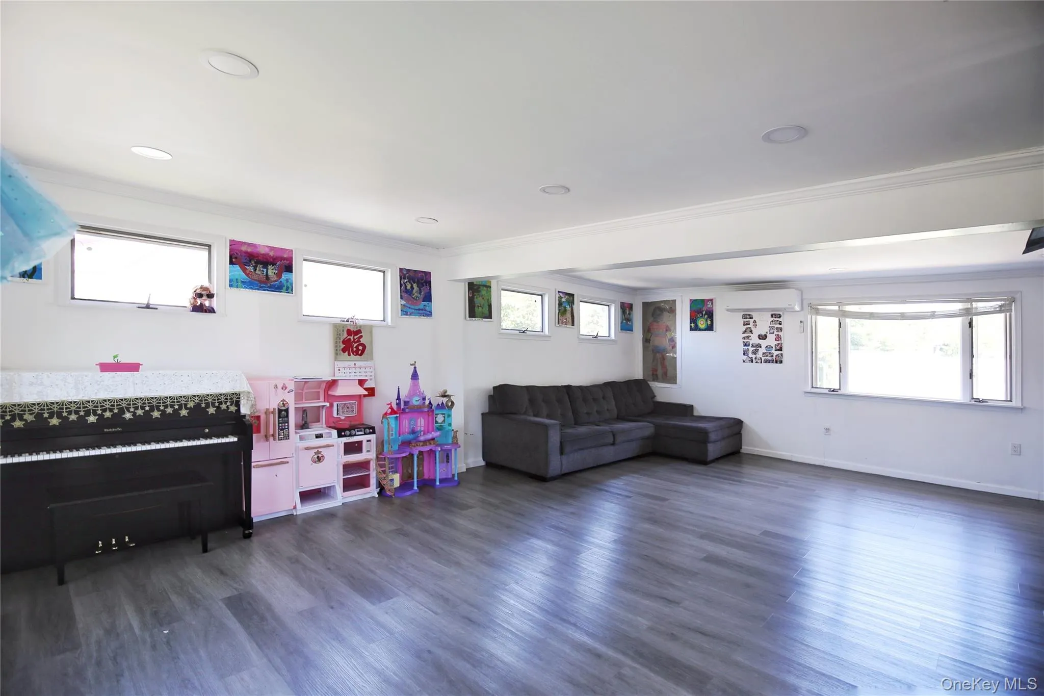 109 Old Oak Lane, Hempstead, NY, 4 Bedrooms Bedrooms, 9 Rooms Rooms,2 BathroomsBathrooms,Residential,For Rent,Old Oak,0,1014721 109 Old Oak Lane, Hempstead, NY, 4 Bedrooms Bedrooms, 9 Rooms Rooms,2 BathroomsBathrooms,Residential,For Rent,Old Oak,0,1014721