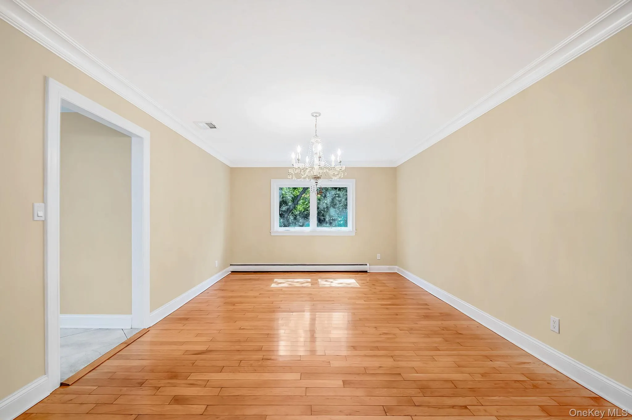 4 Durham Drive, Huntington, NY, 6 Bedrooms Bedrooms, 10 Rooms Rooms,3 BathroomsBathrooms,Residential,For Rent,Durham,0,1014725 4 Durham Drive, Huntington, NY, 6 Bedrooms Bedrooms, 10 Rooms Rooms,3 BathroomsBathrooms,Residential,For Rent,Durham,0,1014725
