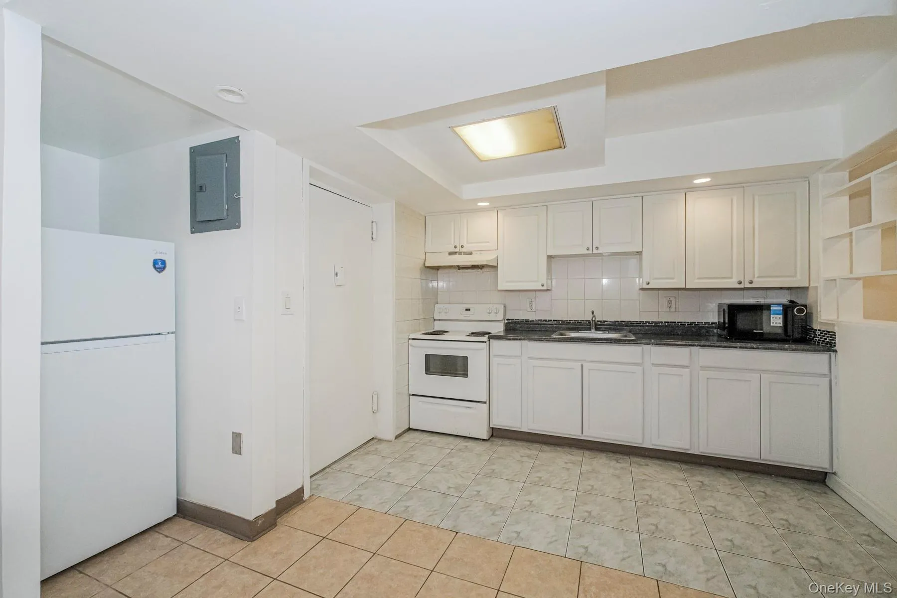 Galley Kitchen Galley Kitchen