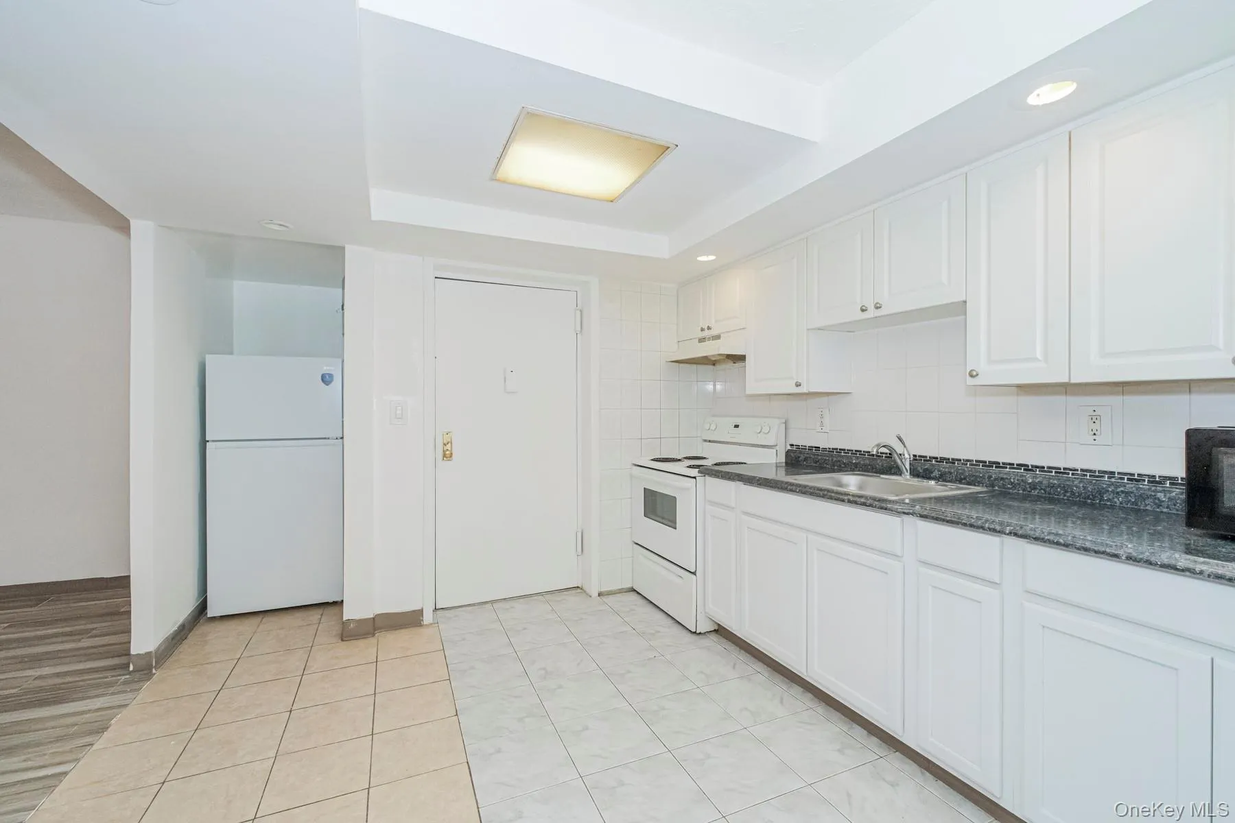 Galley Kitchen Galley Kitchen