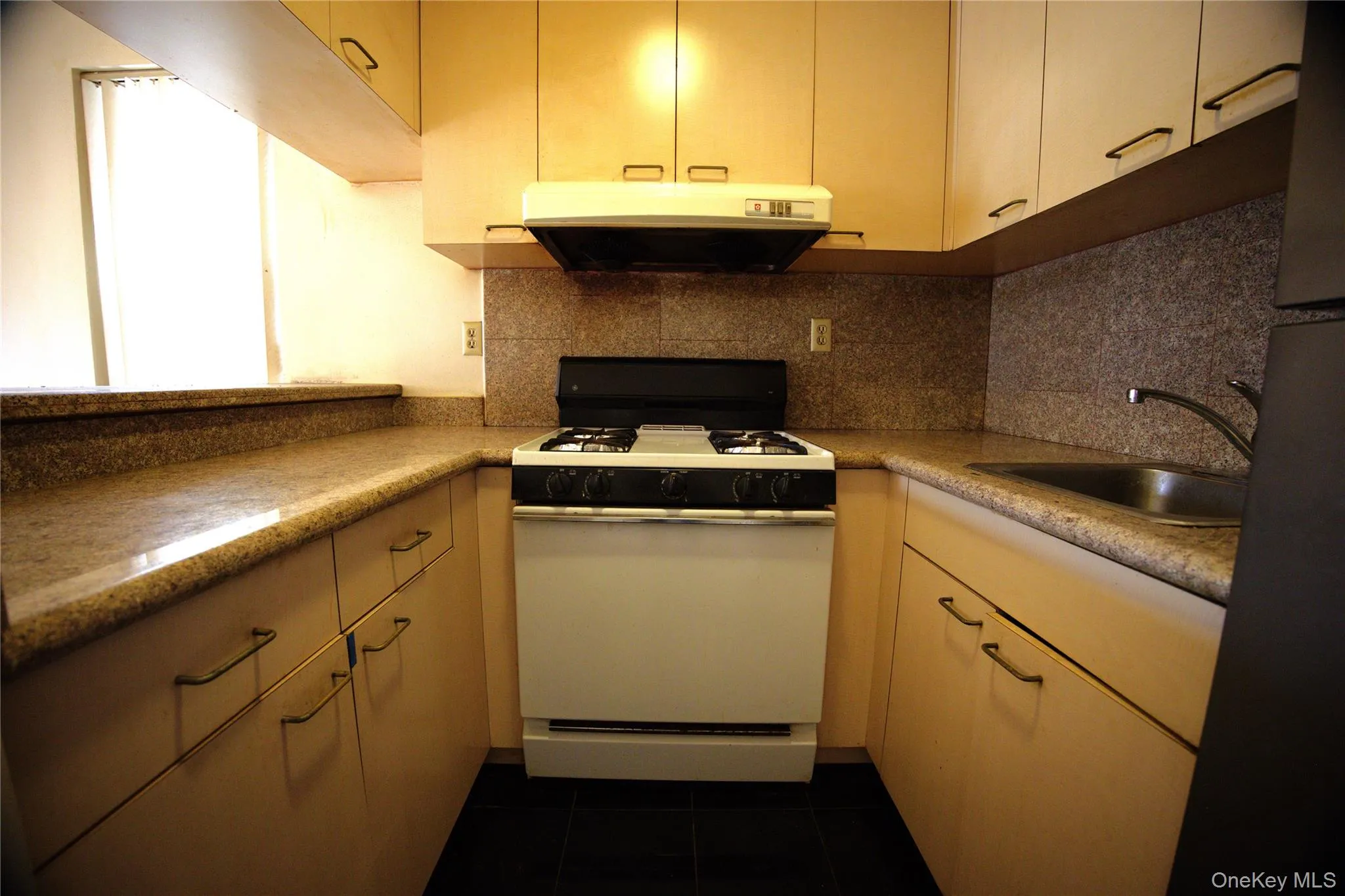 13987 35th Avenue, New York, NY, 1 Bedroom Bedrooms, 3 Rooms Rooms,1 BathroomBathrooms,Residential,For Rent,35th,0,1014727 13987 35th Avenue, New York, NY, 1 Bedroom Bedrooms, 3 Rooms Rooms,1 BathroomBathrooms,Residential,For Rent,35th,0,1014727