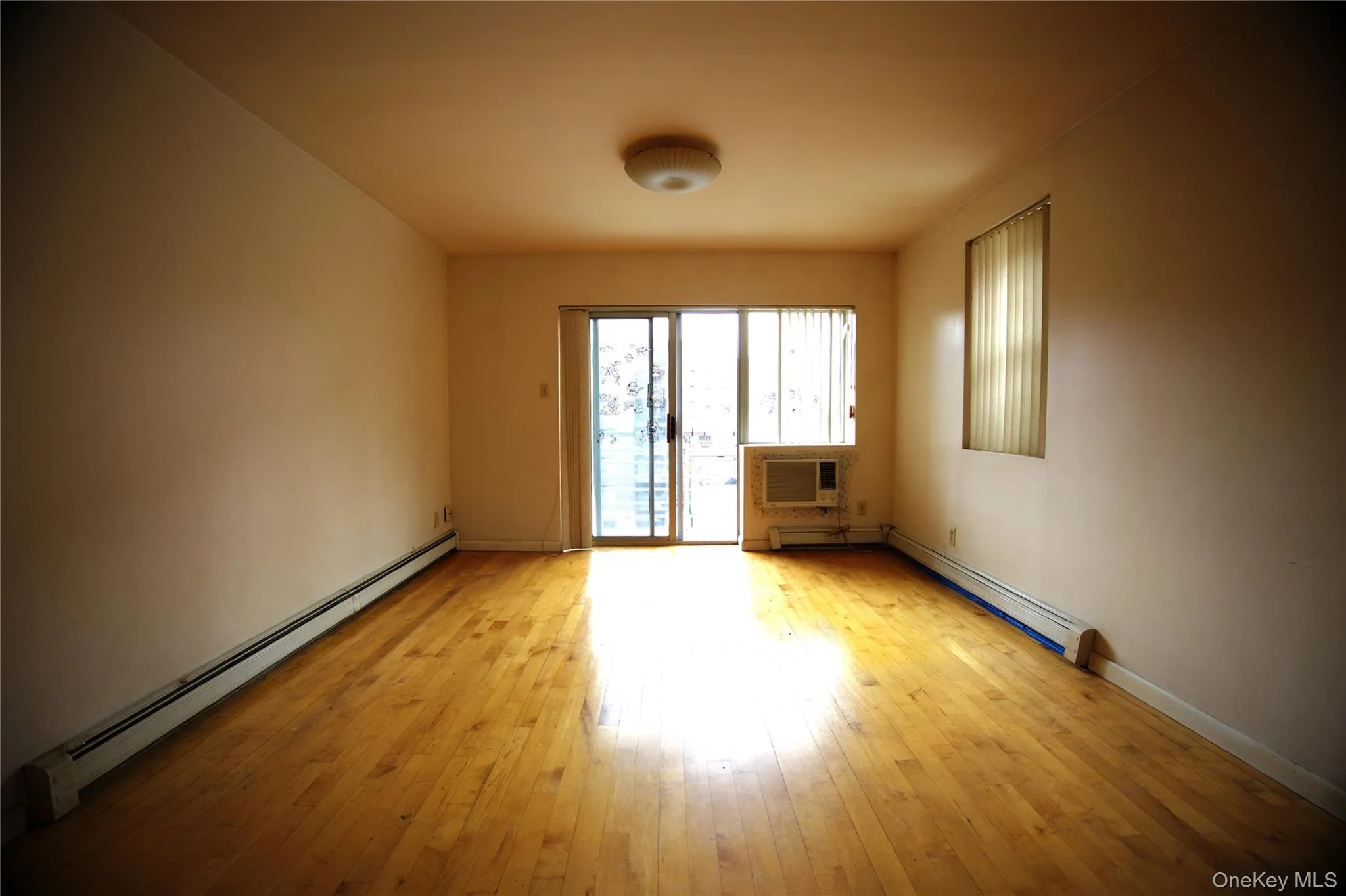 13987 35th Avenue, New York, NY, 1 Bedroom Bedrooms, 3 Rooms Rooms,1 BathroomBathrooms,Residential,For Rent,35th,0,1014727 13987 35th Avenue, New York, NY, 1 Bedroom Bedrooms, 3 Rooms Rooms,1 BathroomBathrooms,Residential,For Rent,35th,0,1014727