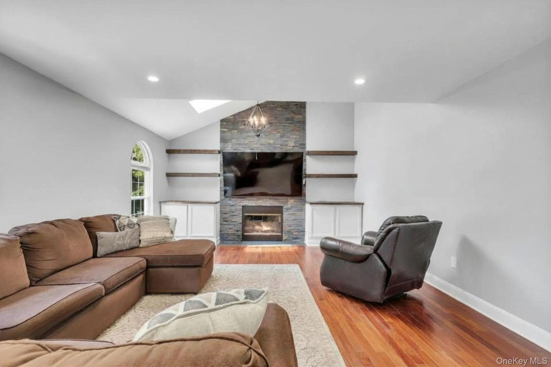 52 Elmhurst Avenue, Brookhaven, NY, 4 Bedrooms Bedrooms, 10 Rooms Rooms,2 BathroomsBathrooms,Residential,For Rent,Elmhurst,0,1014732 52 Elmhurst Avenue, Brookhaven, NY, 4 Bedrooms Bedrooms, 10 Rooms Rooms,2 BathroomsBathrooms,Residential,For Rent,Elmhurst,0,1014732