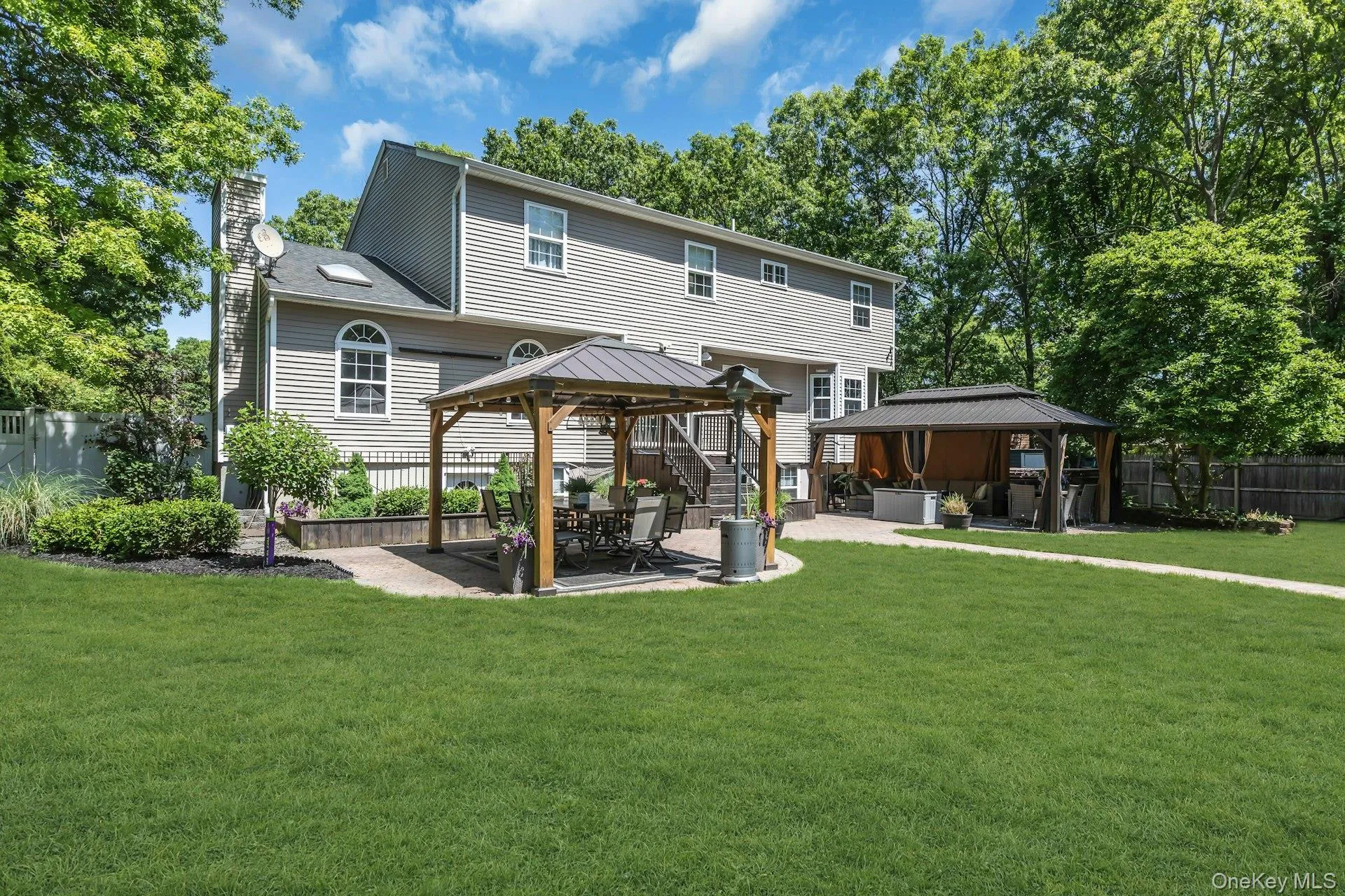 52 Elmhurst Avenue, Brookhaven, NY, 4 Bedrooms Bedrooms, 10 Rooms Rooms,2 BathroomsBathrooms,Residential,For Rent,Elmhurst,0,1014732 52 Elmhurst Avenue, Brookhaven, NY, 4 Bedrooms Bedrooms, 10 Rooms Rooms,2 BathroomsBathrooms,Residential,For Rent,Elmhurst,0,1014732