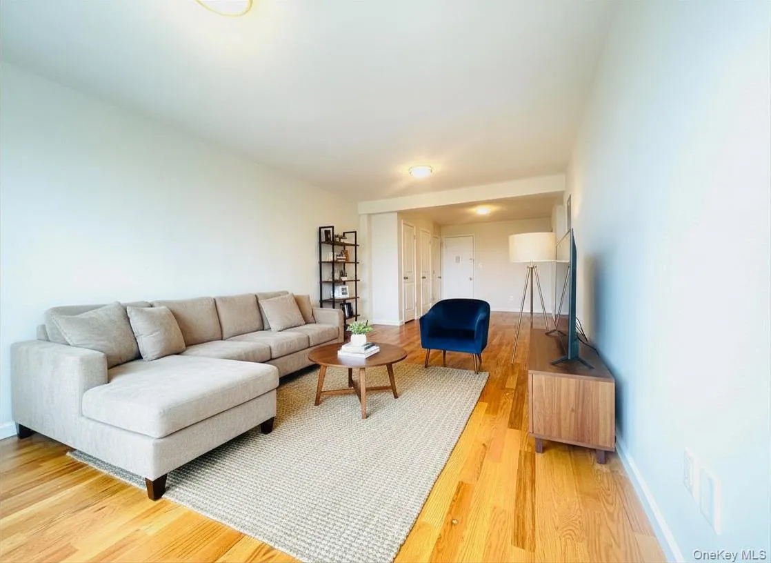 59-30 108th street Street, New York, NY, 1 Bedroom Bedrooms, 3 Rooms Rooms,1 BathroomBathrooms,Residential,For Rent,108th street,0,KEY1014733 59-30 108th street Street, New York, NY, 1 Bedroom Bedrooms, 3 Rooms Rooms,1 BathroomBathrooms,Residential,For Rent,108th street,0,KEY1014733