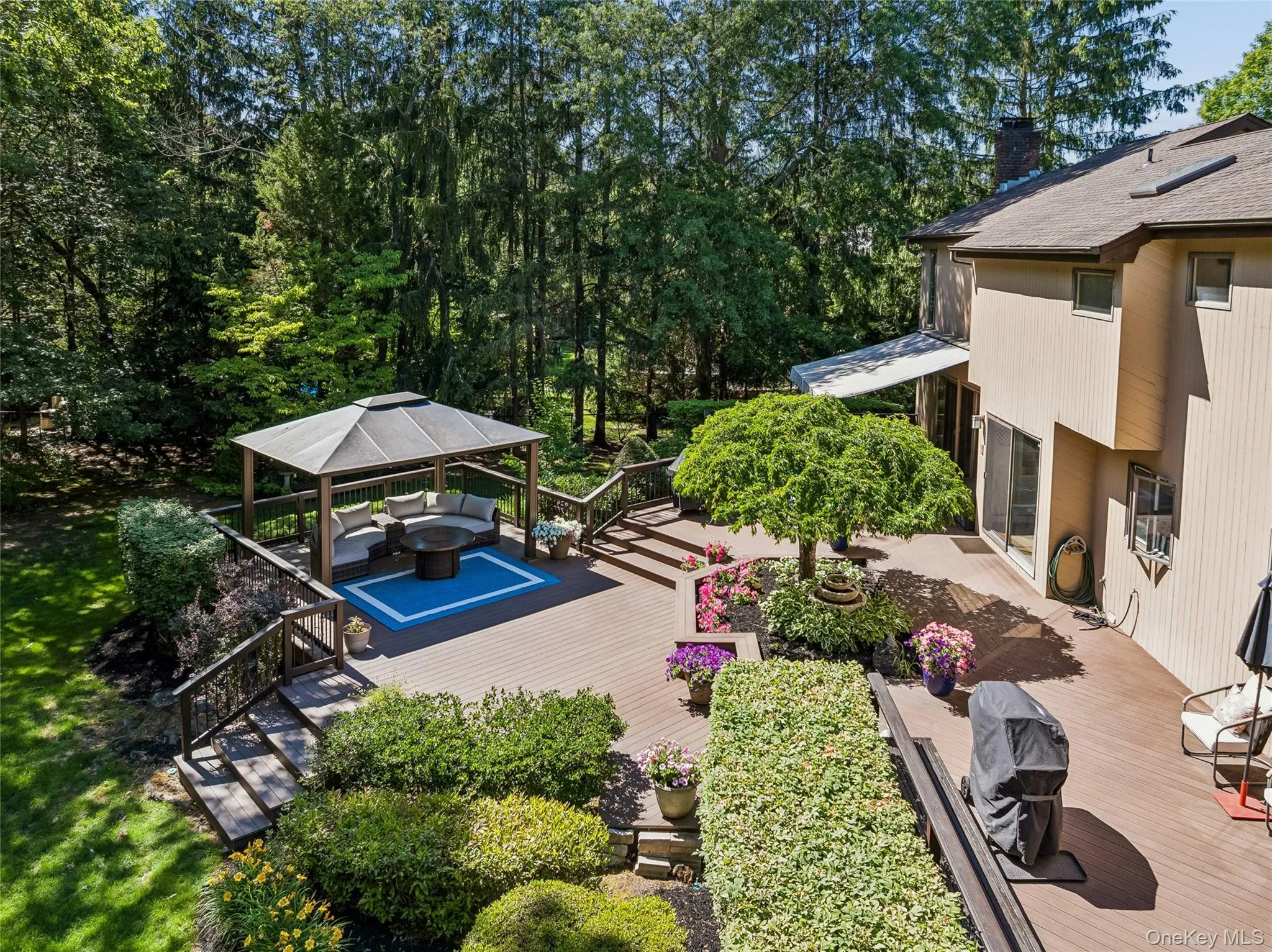 Ariel View Deck w/ Pergola Ariel View Deck w/ Pergola